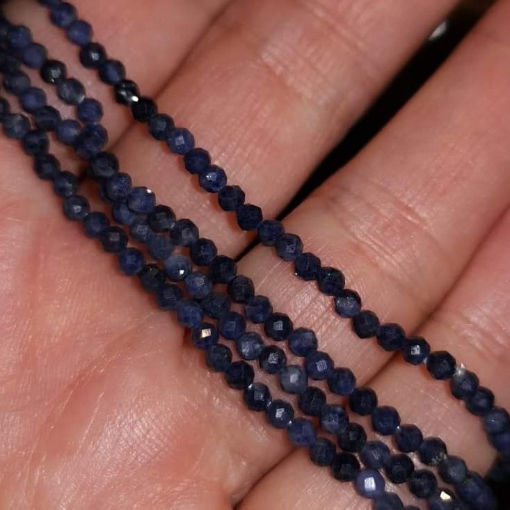 nachtblauer Saphir Edelstein Heilstein 2 mm samaki originals