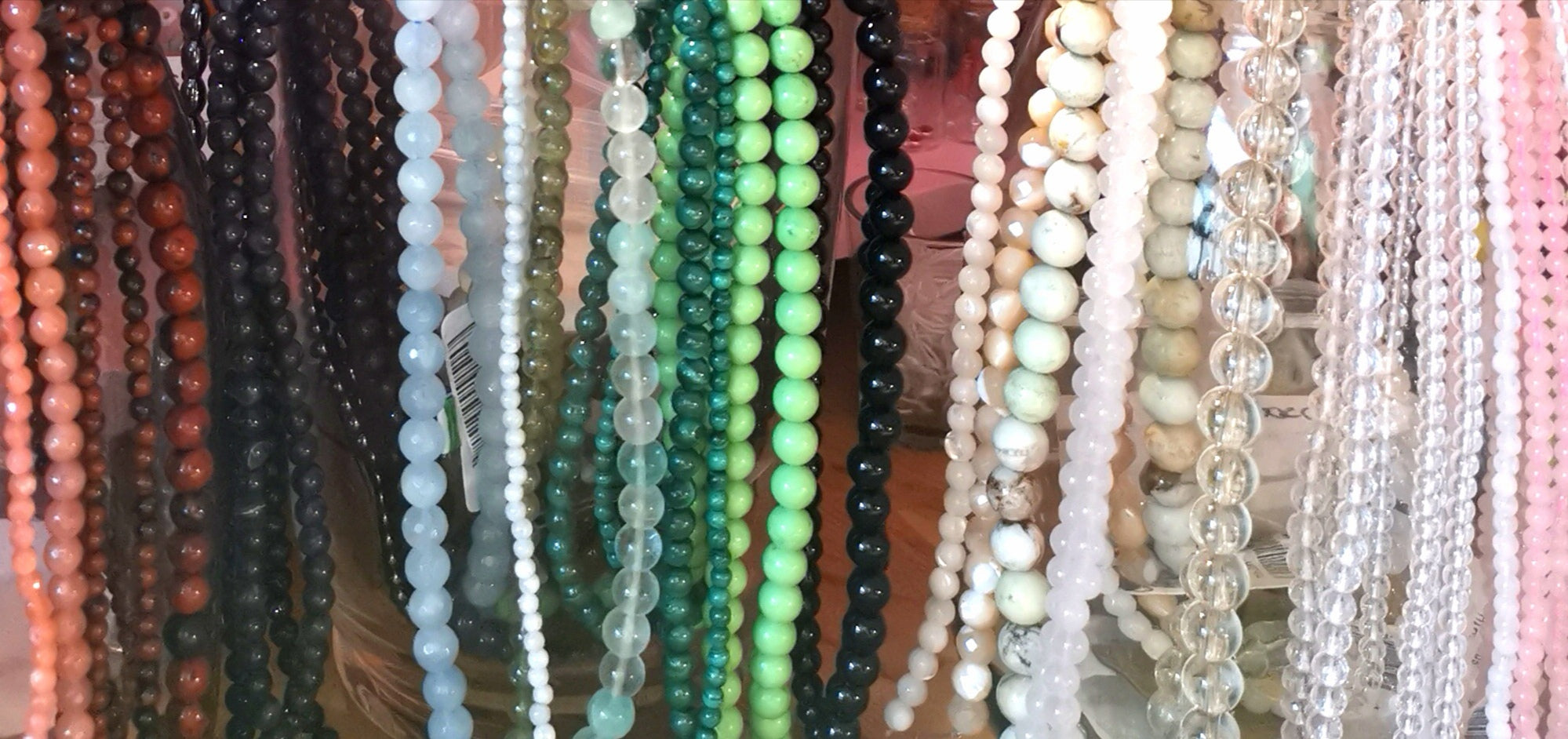 Edelsteine Heilsteine Karma Chakra Reiki Schmuck Mallorca