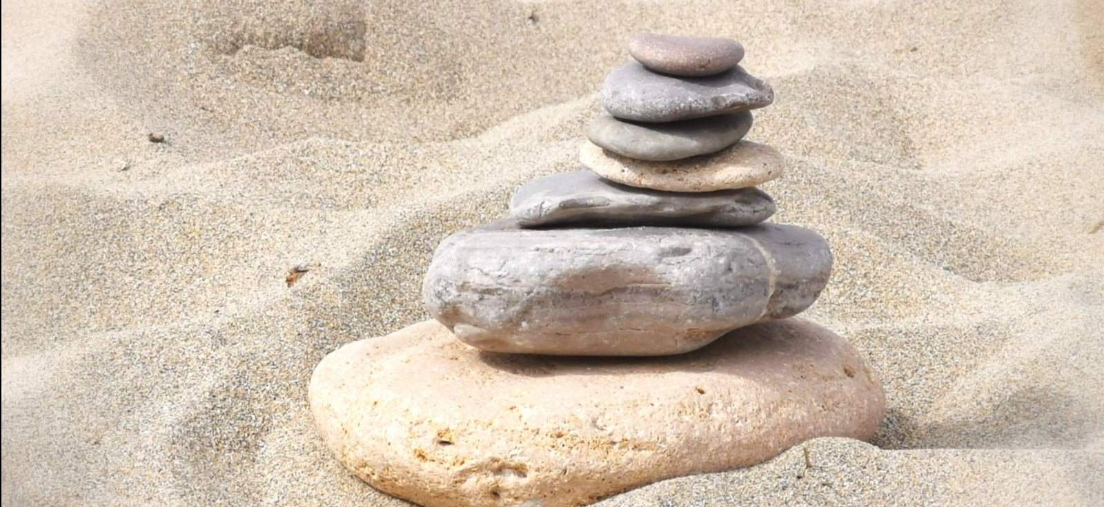 Zen Mallorca Urlaub 2020 samaki reiki Meditation Behandlungen Seminare Edelsteine Heilsteine Karma Schmuck