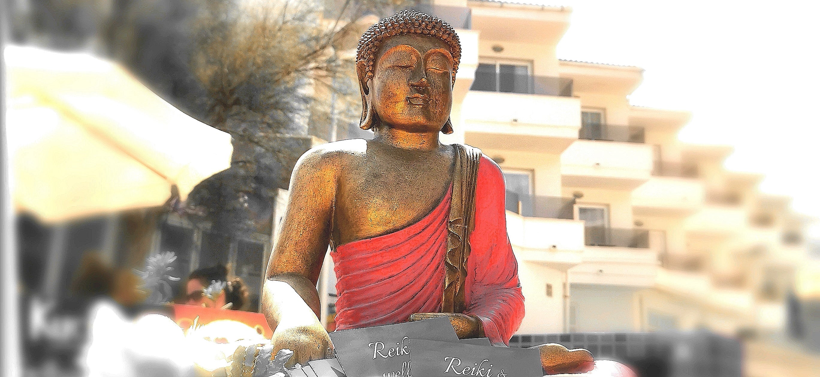 mallorca Can Picafort Strand Promenade Geschäfte Schmuck Taschen mode Edelsteine Reiki handlesen Kartenlegen Dekoration Buddhas