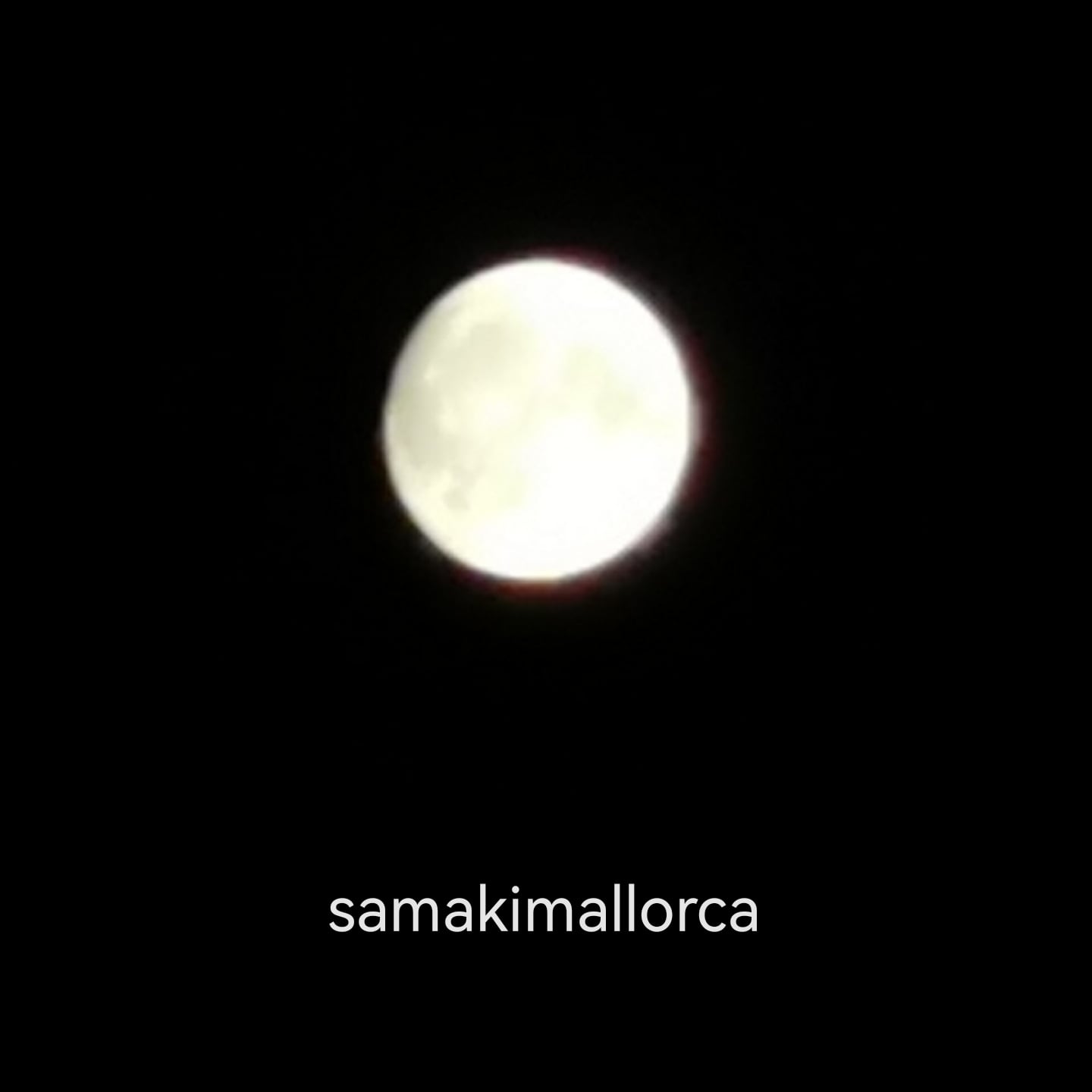 der Vollmond naht, er symbolisiert die Geburt des Lebens, die Vollendung einer Entwicklung