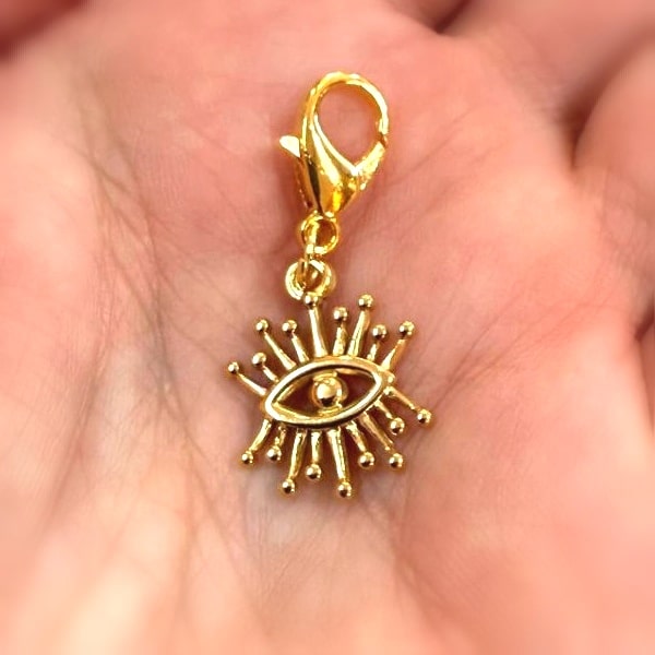 Auge von Nazar Charm – Gold Edelstahl · geweiht für Schutz, Klarheit & Licht