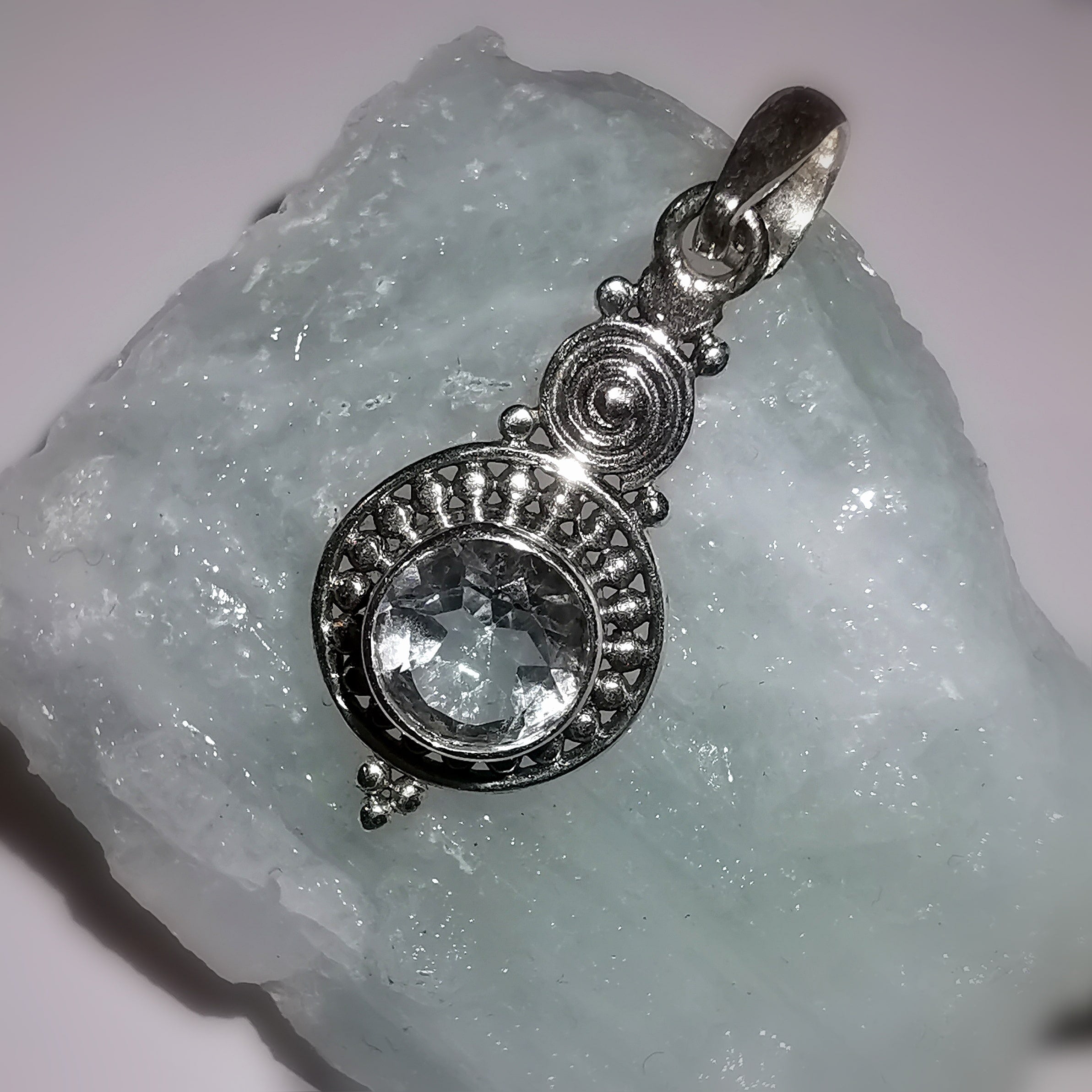 Aquamarin extra AA Edelstein Qualität, Sterling Bali Stil, zauberhaft facettierter Heilstein - geweiht mit Licht und Liebe, reine Freude