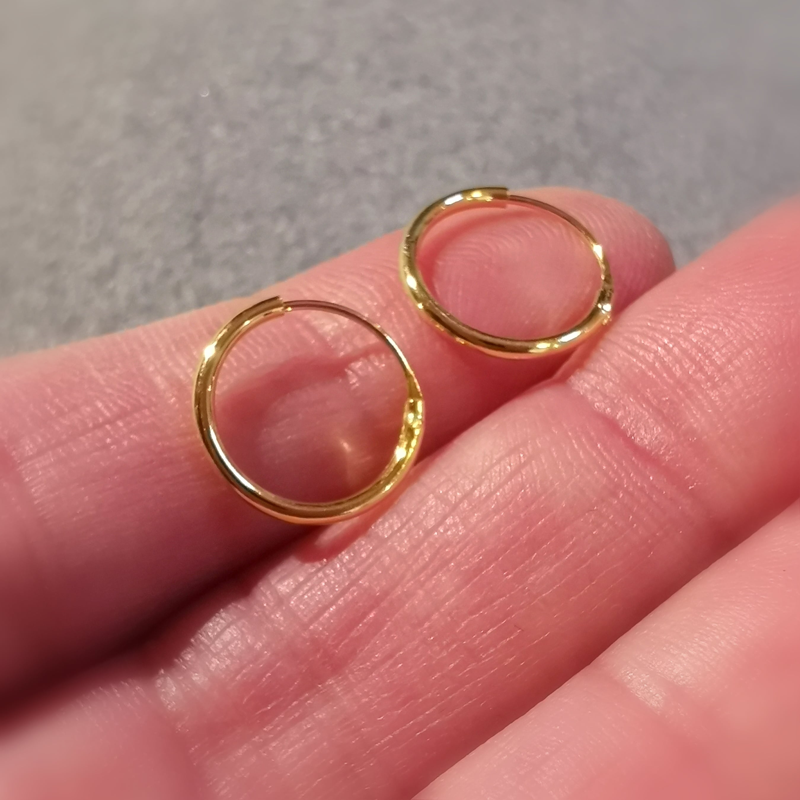 zarte Creolen Ohrringe vergoldet - love peace and happiness