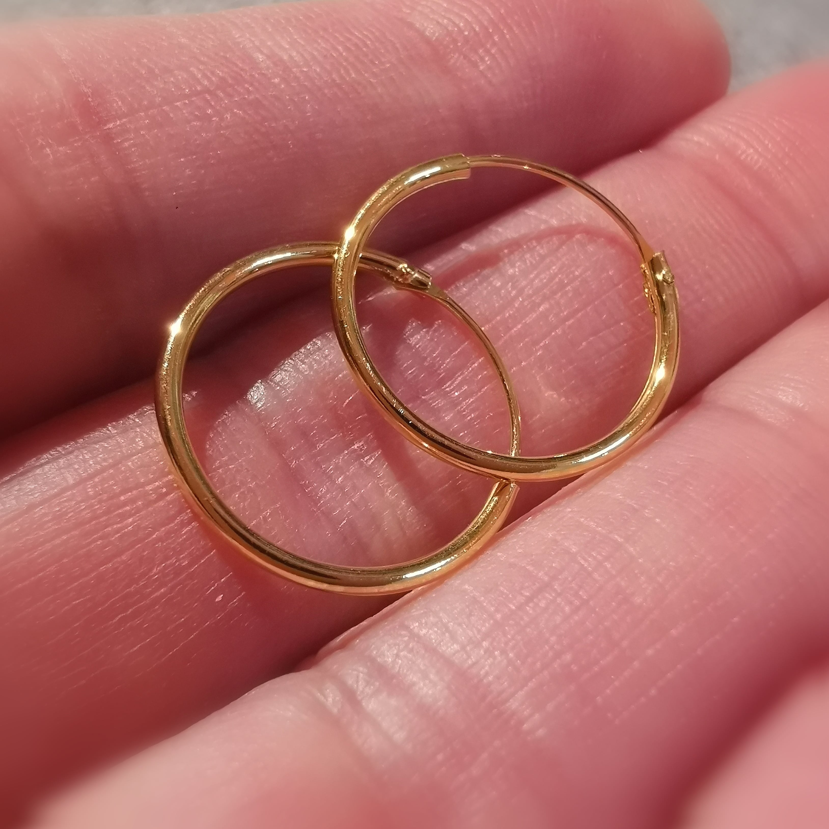 Gold Creolen Ohrringe, edler Hippie Ohrschmuck 15 mm vergoldet, Lust auf Sommer