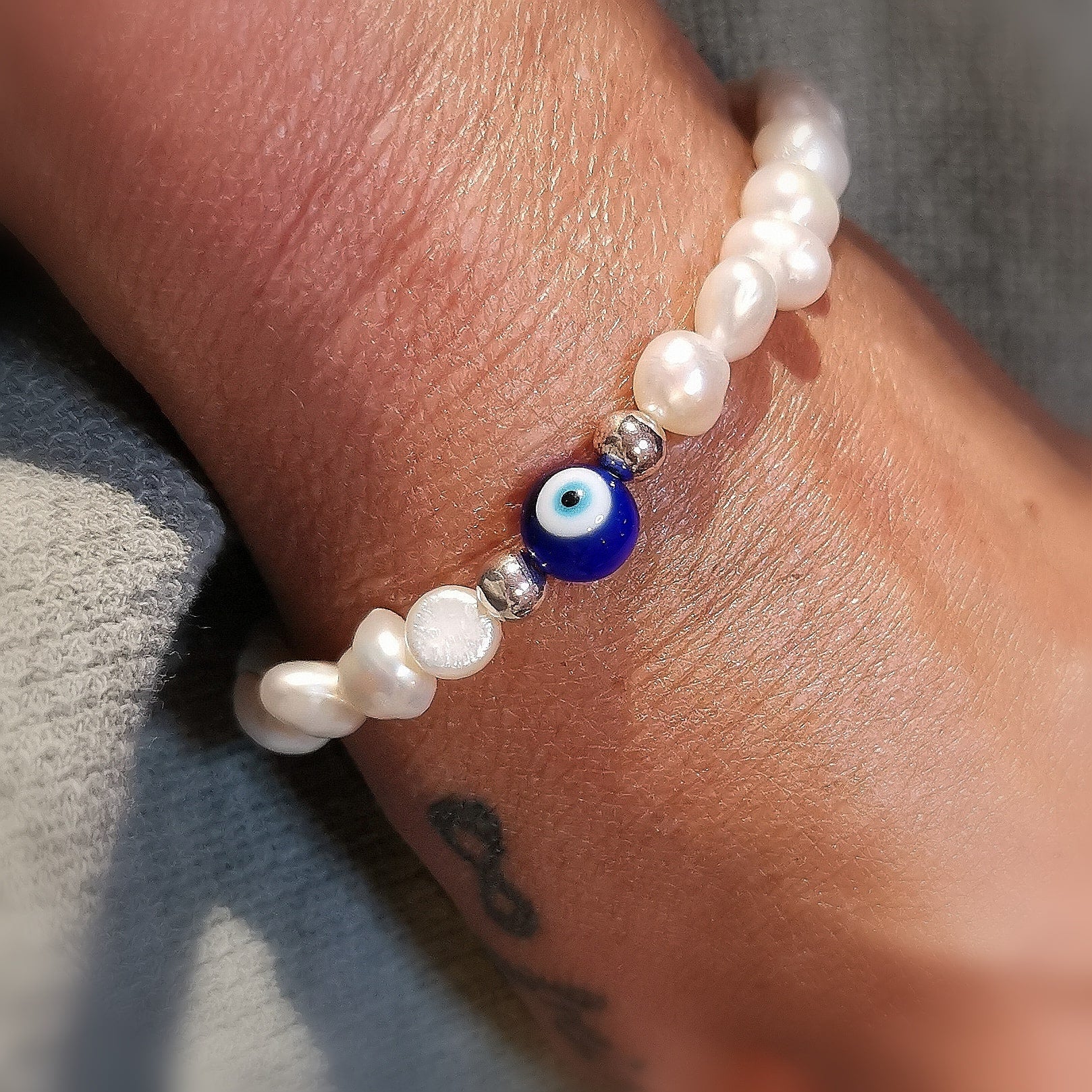 Perle türkisches Auge, Auge von Nazar Edelstein Heilstein Karma Armband, geweiht, edle Hippie Mode, Schutz und Lebensfreude