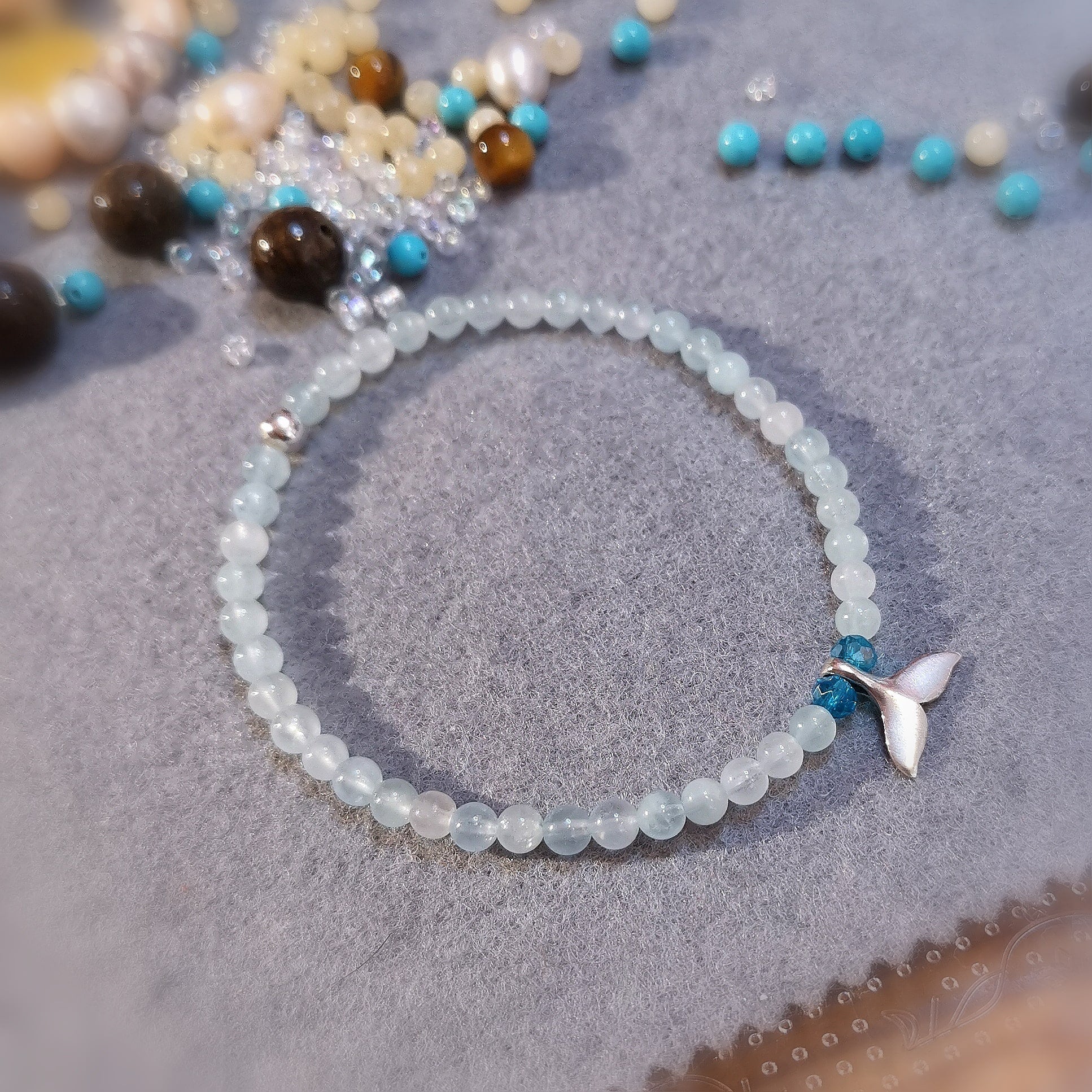 geweiht: Aquamarin Beryll Karma Edelstein Walflosse Armband, Krafttier Talisman, Heilsteine AA Qualität, Inneres Wissen