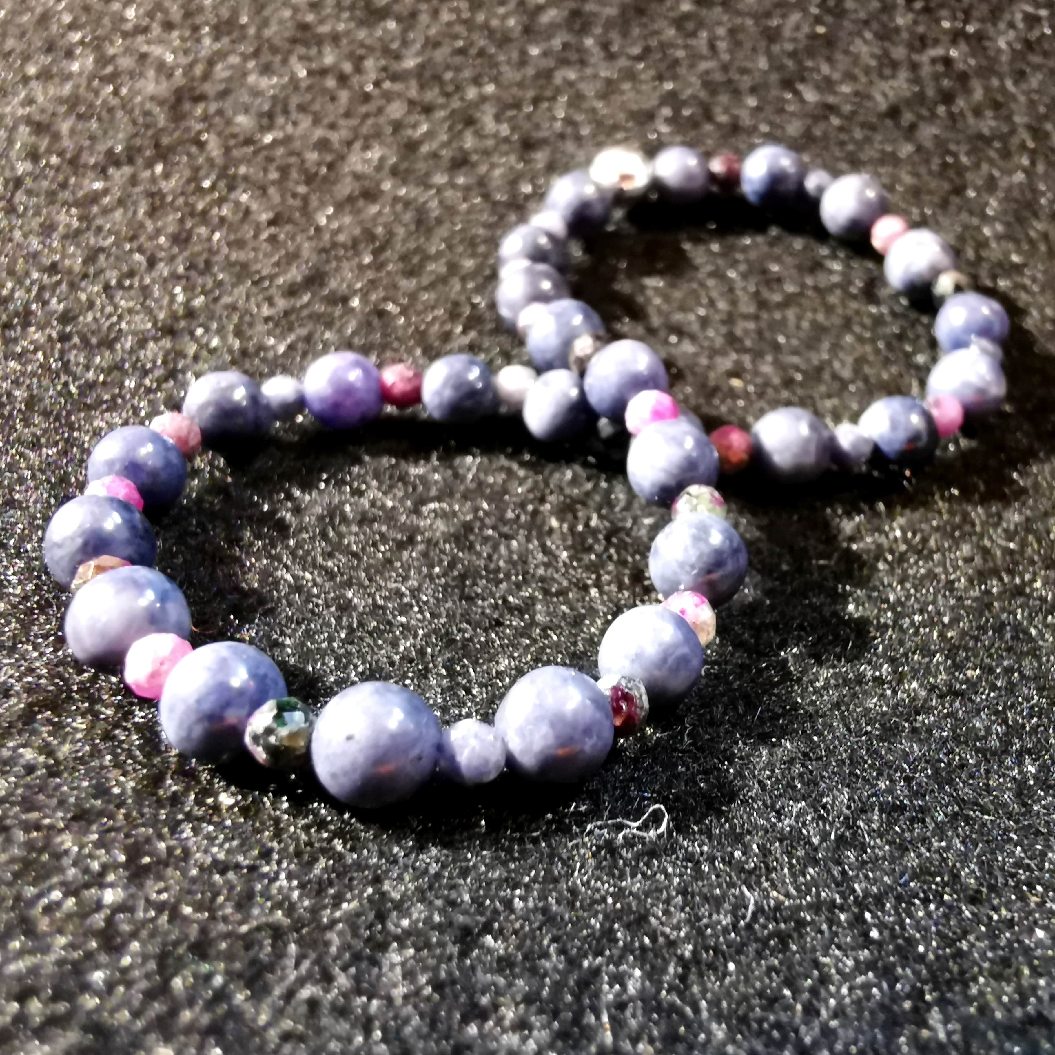geweihtes Unikat Saphir Edelstein Heilstein Karma Armband, aura chakra wellness, Selbstzentrierung