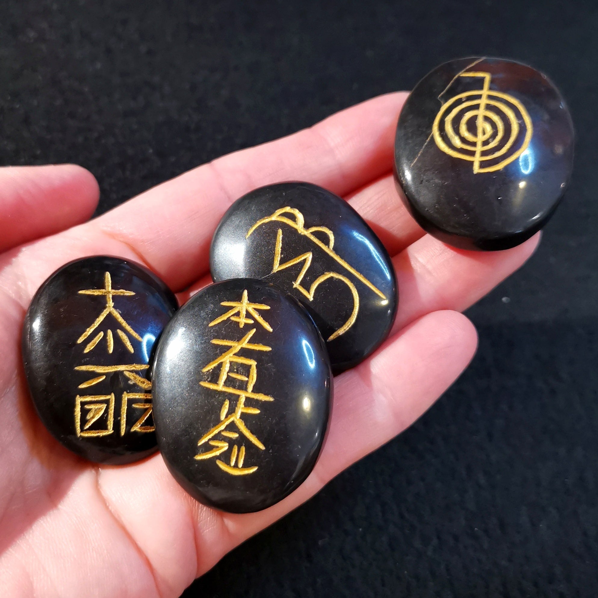 Turmalin Edelstein Handschmeichler, Reiki - Licht und Liebe, geweiht Heilsteine, Schutz und Meditation