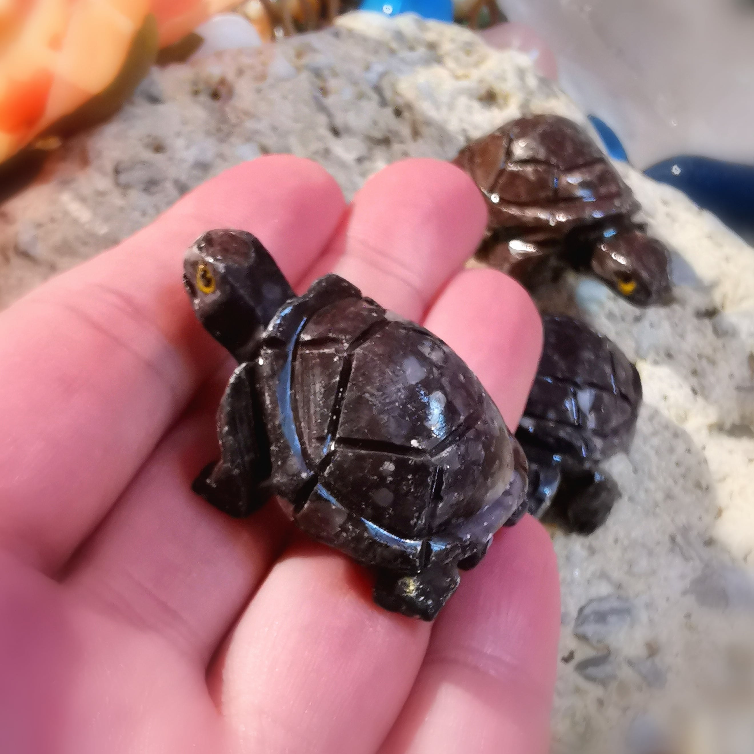 Schildkröte Serpentin, geweihtes Edelstein Karma Krafttier, Talisman Handschmeichler Taschenstein, Meditationsstein