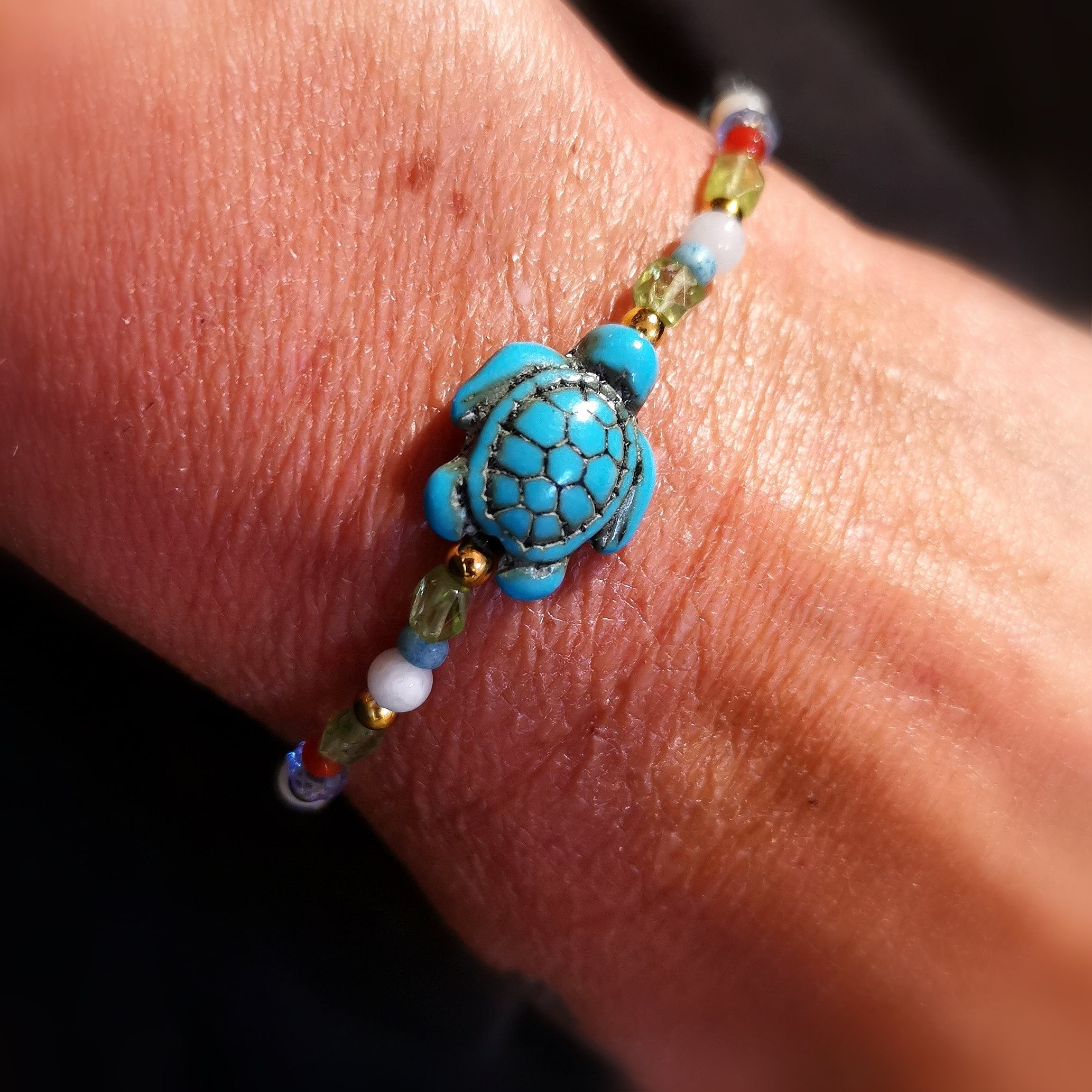 Schildkröte Wasserschildkröte Edelstein Mix Karma Armband, Boho Schmuck geweiht, Freiheit und Freude
