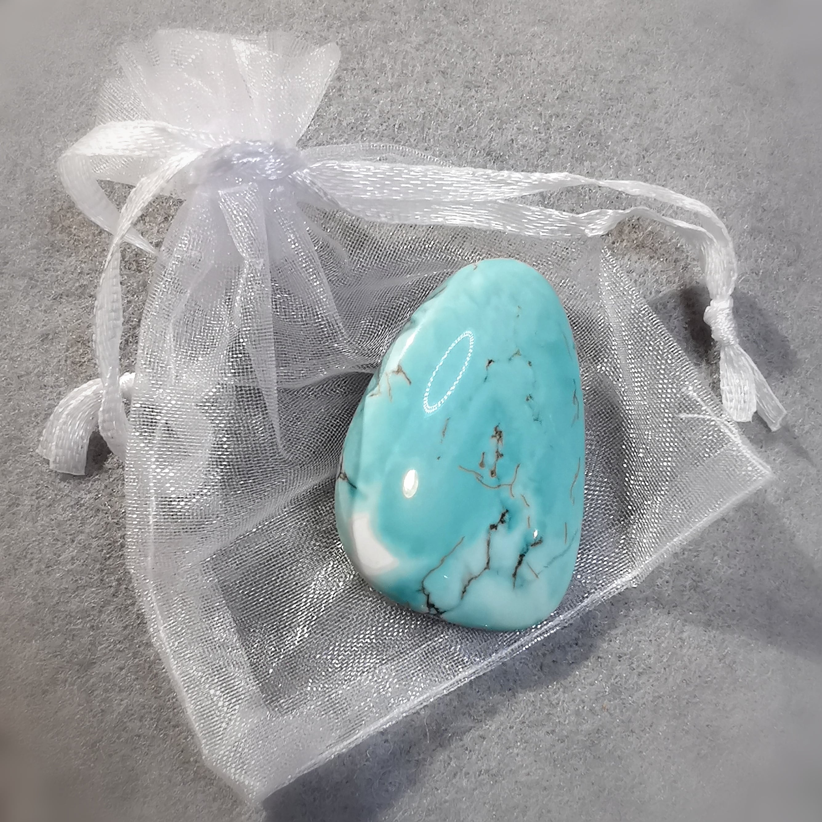 Howlith Türkis Scheibenstein Edelstein, Reiki Yoga Heilstein, Taschenstein Talisman, Heilstein zur Meditation und Entspannung