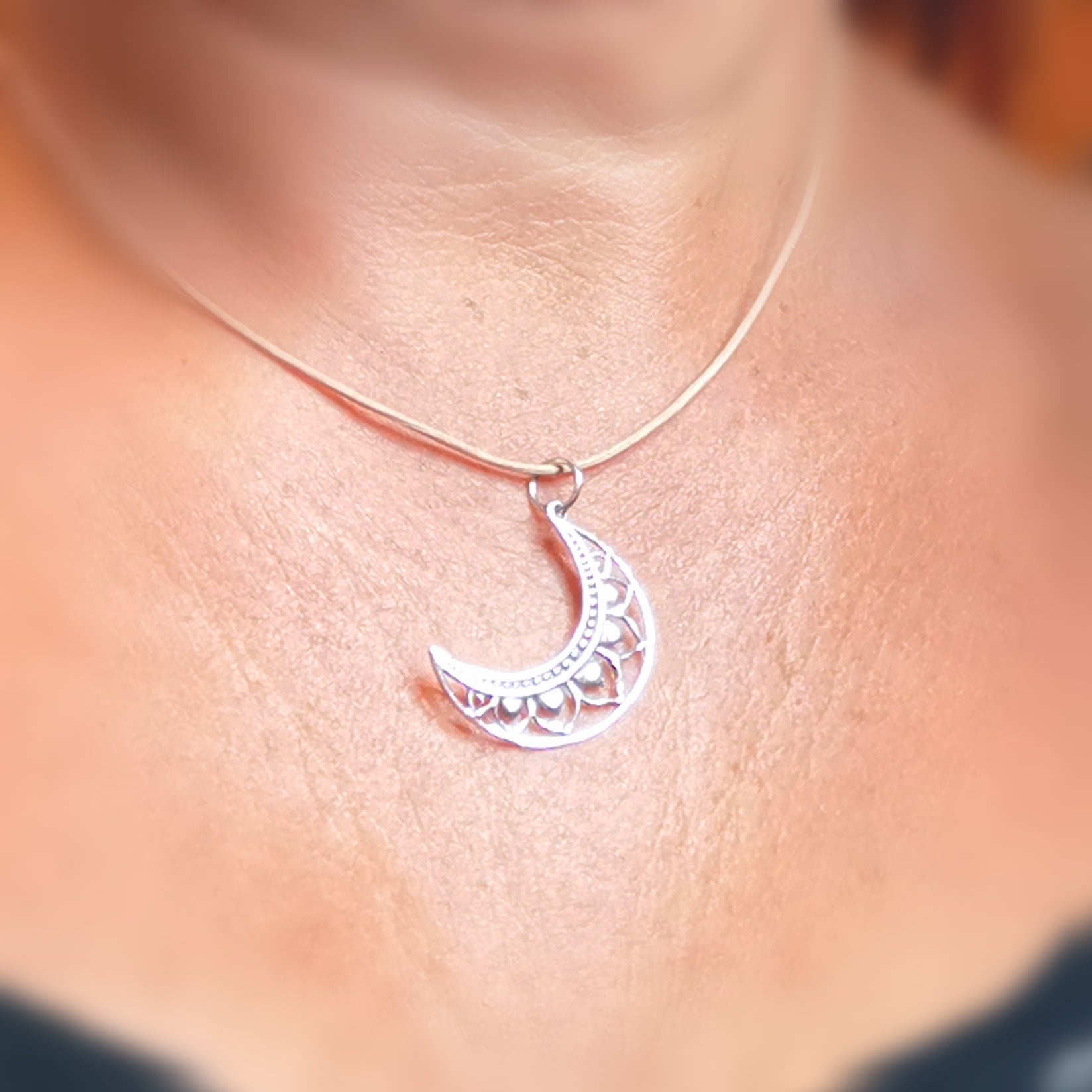 Mond Neumond Sterlingsilber Leder Karma Kette, geweiht, Boho Aura Schmuck, lichtvolle neue Wege