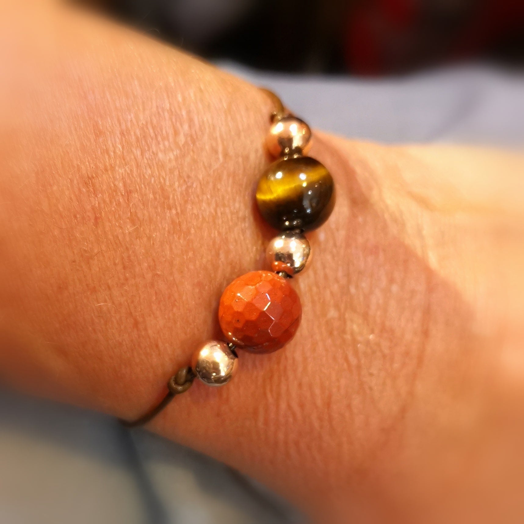 Tigerauge Roter Jaspis Edelstein Karma Glücksarmband, Heilstein Armband geweiht, make a wish - Mut und Kraft
