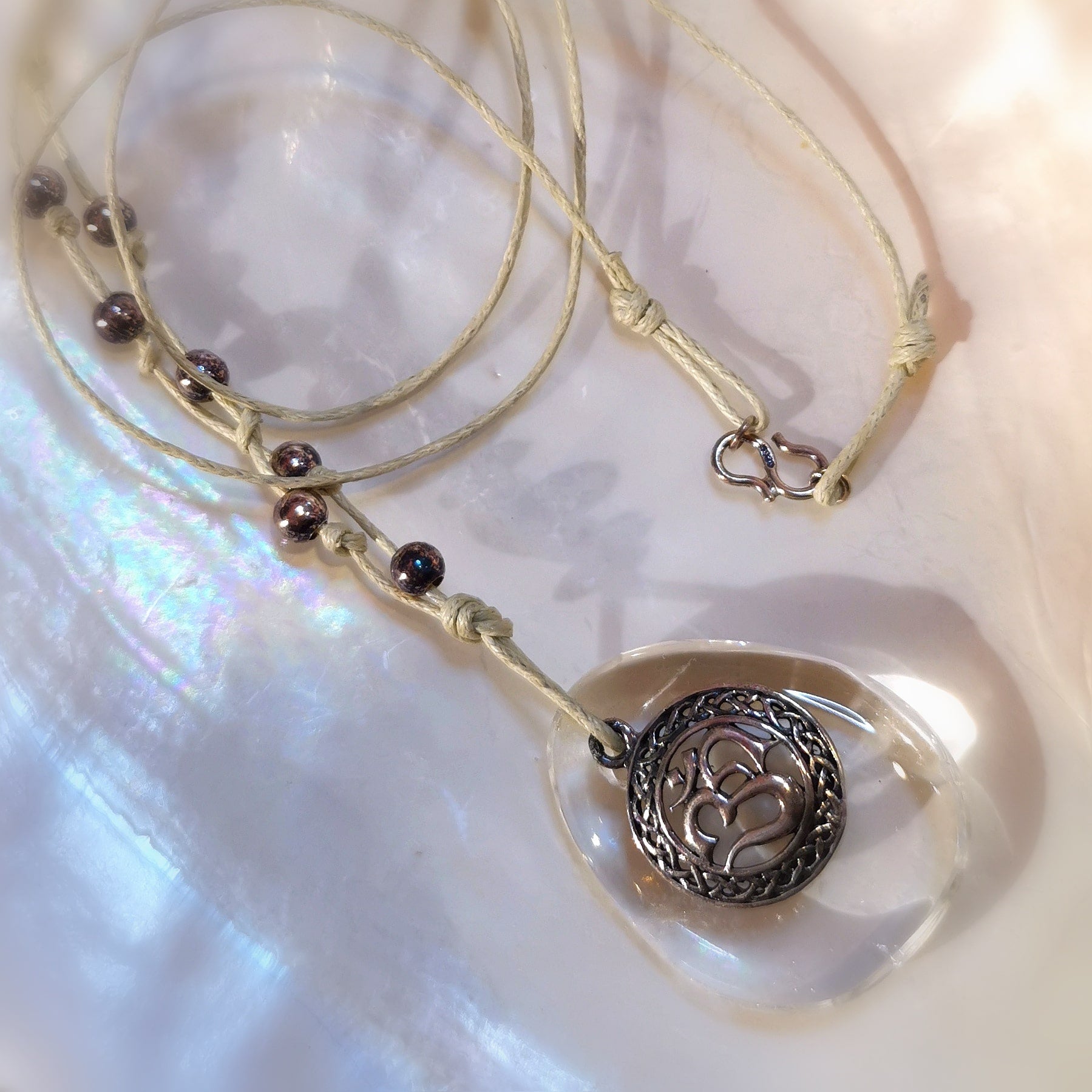 OM Bergkristall Edelstein Sterlingsilber Boho Karma Kette, AA Qualität Chakra Heilstein, Innerer Frieden