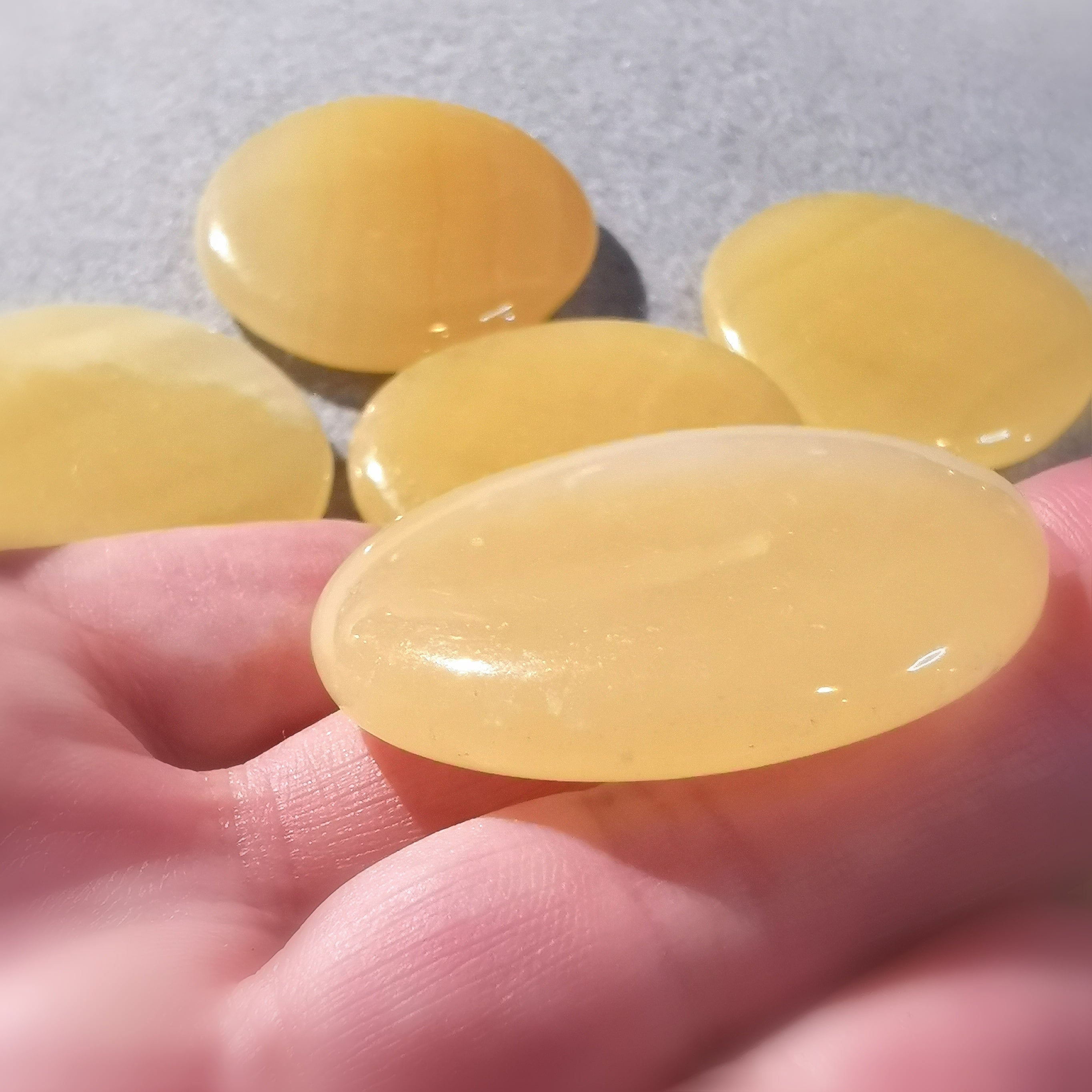 Orangencalcit Handschmeichler Taschenstein, Meditation, Reiki, Behandlungen, Wellness, geweiht, Lebensfreude