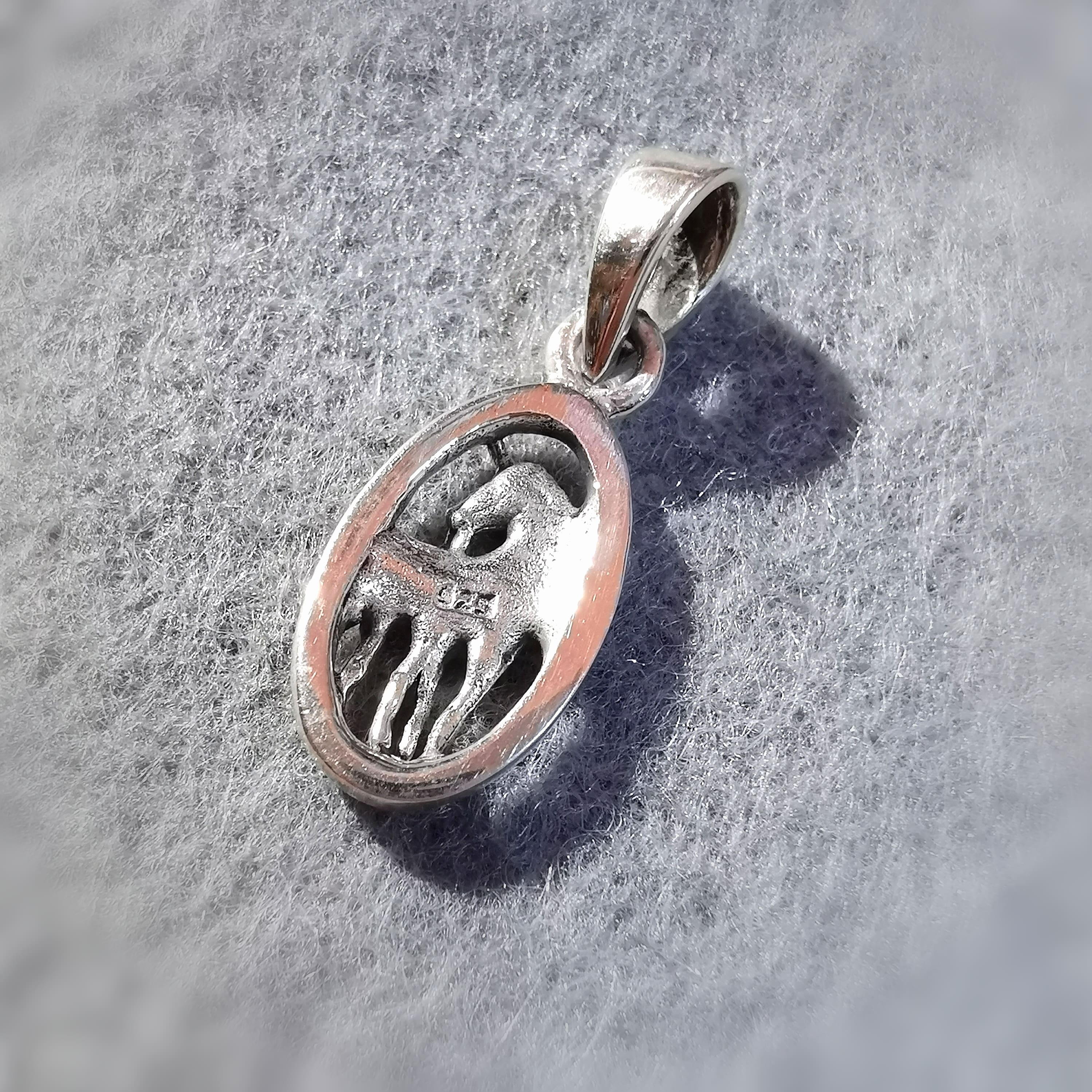 zauberhaft: Einhorn Krafttier Amulett, Karma Sterlingsilber Oval Anhänger, Zeit für Wunder