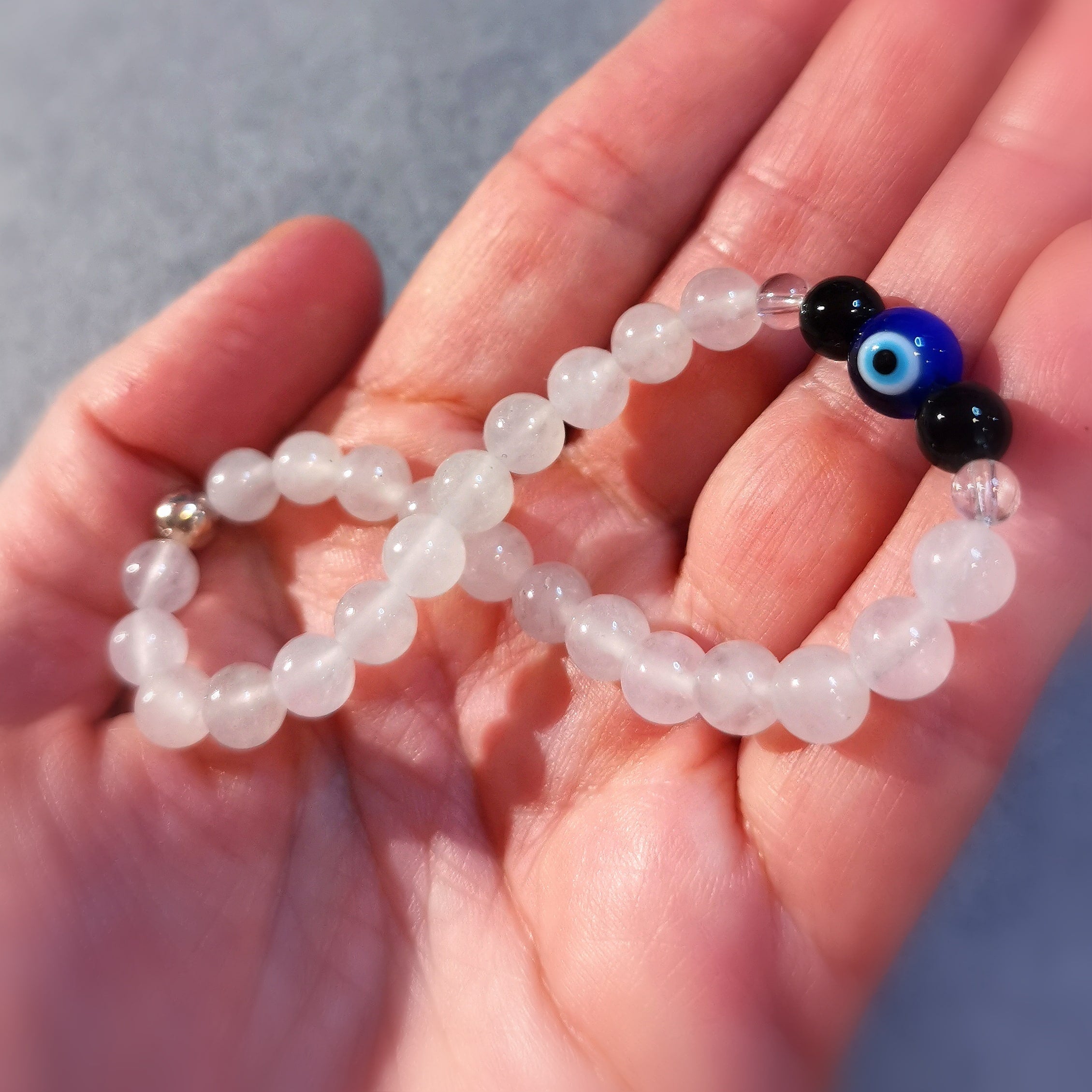 weisse Jade, Onyx, Bergkristall, Auge von Nazar Murano Glas Schutzzeichen: geweihtes Karma Armband mit Licht und Liebe