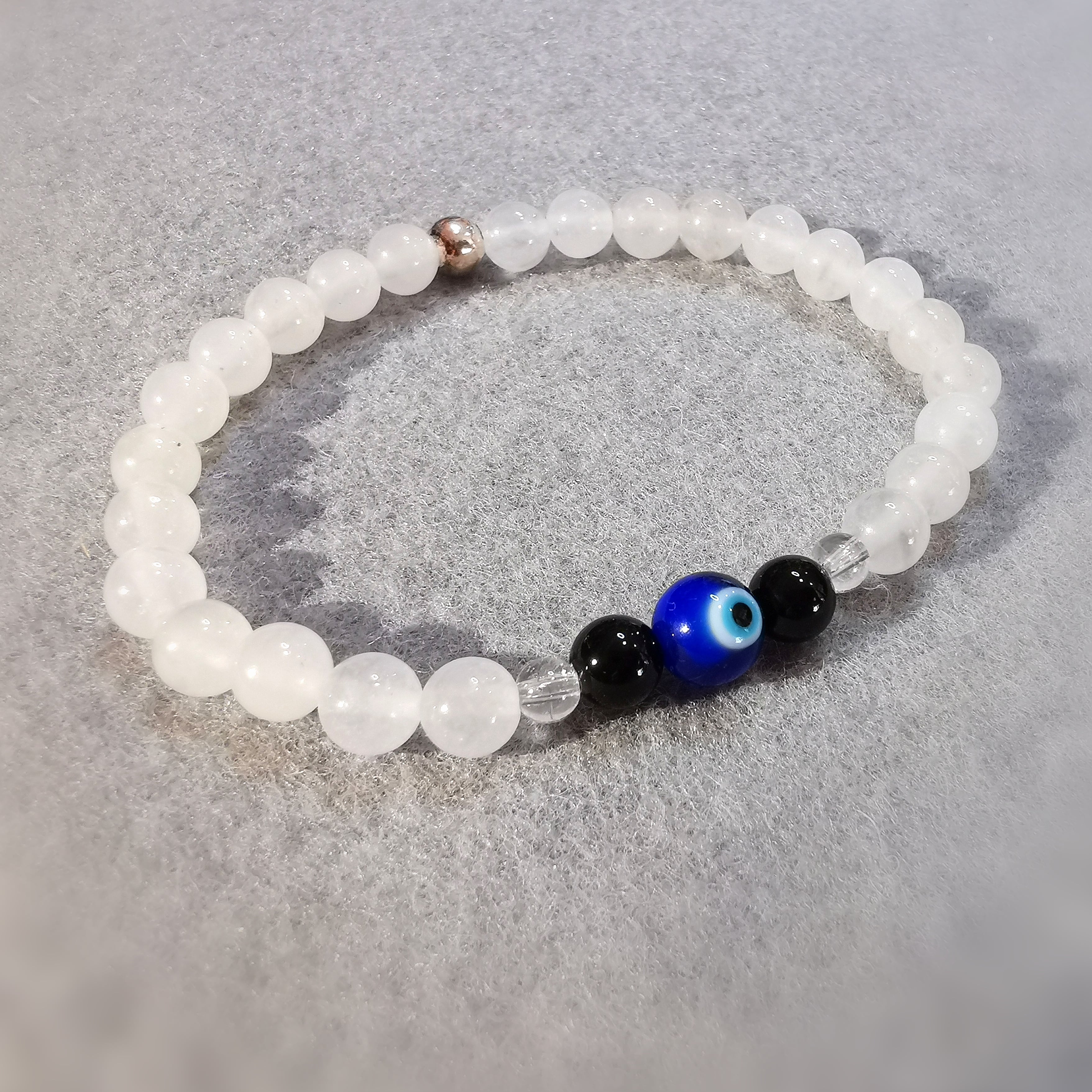 weisse Jade, Onyx, Bergkristall, Auge von Nazar Murano Glas Schutzzeichen: geweihtes Karma Armband mit Licht und Liebe
