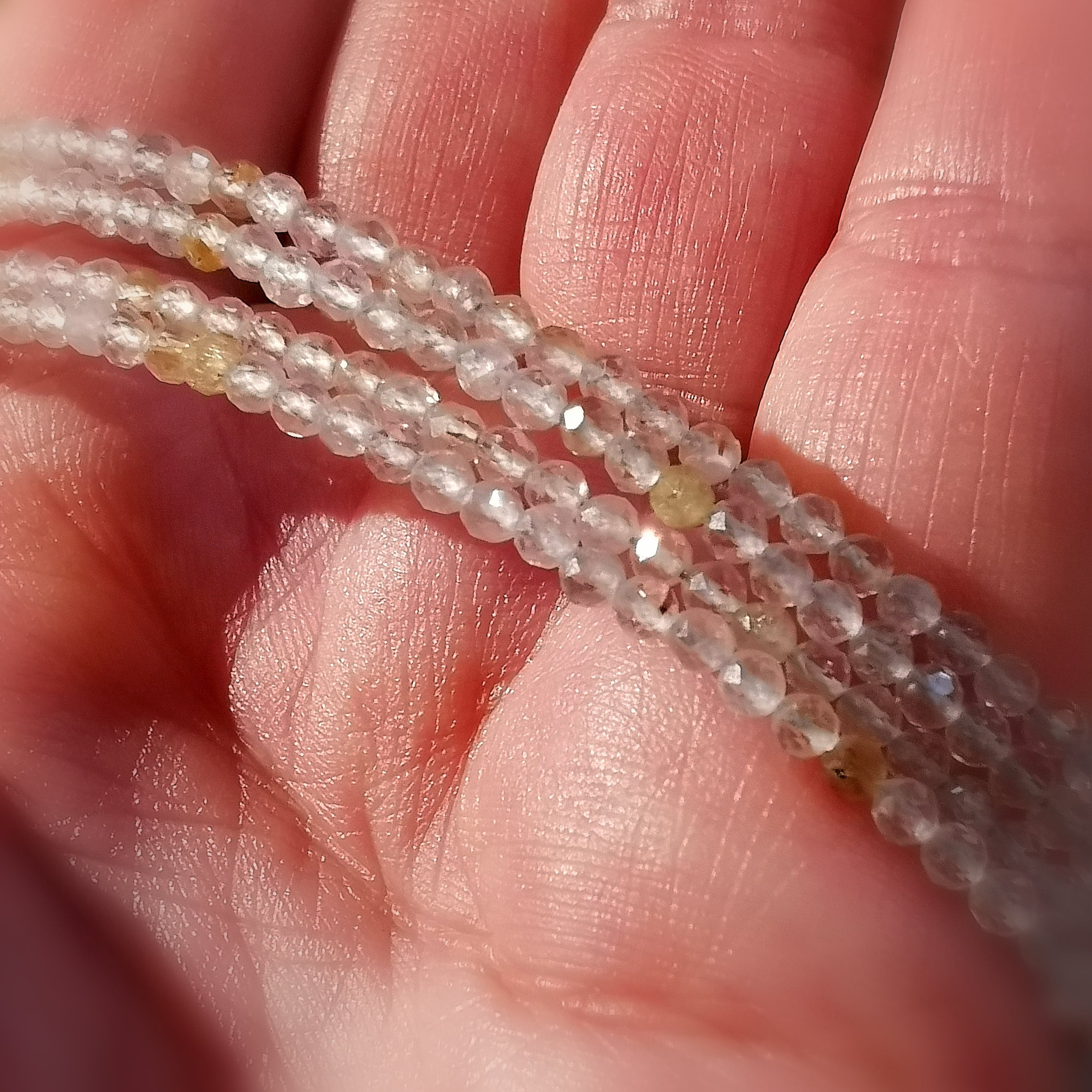 Rutilquarz Edelstein Heilstein Kette 41- 44 cm, filigrane 2 mm Heilsteine, Wahrheitsstein