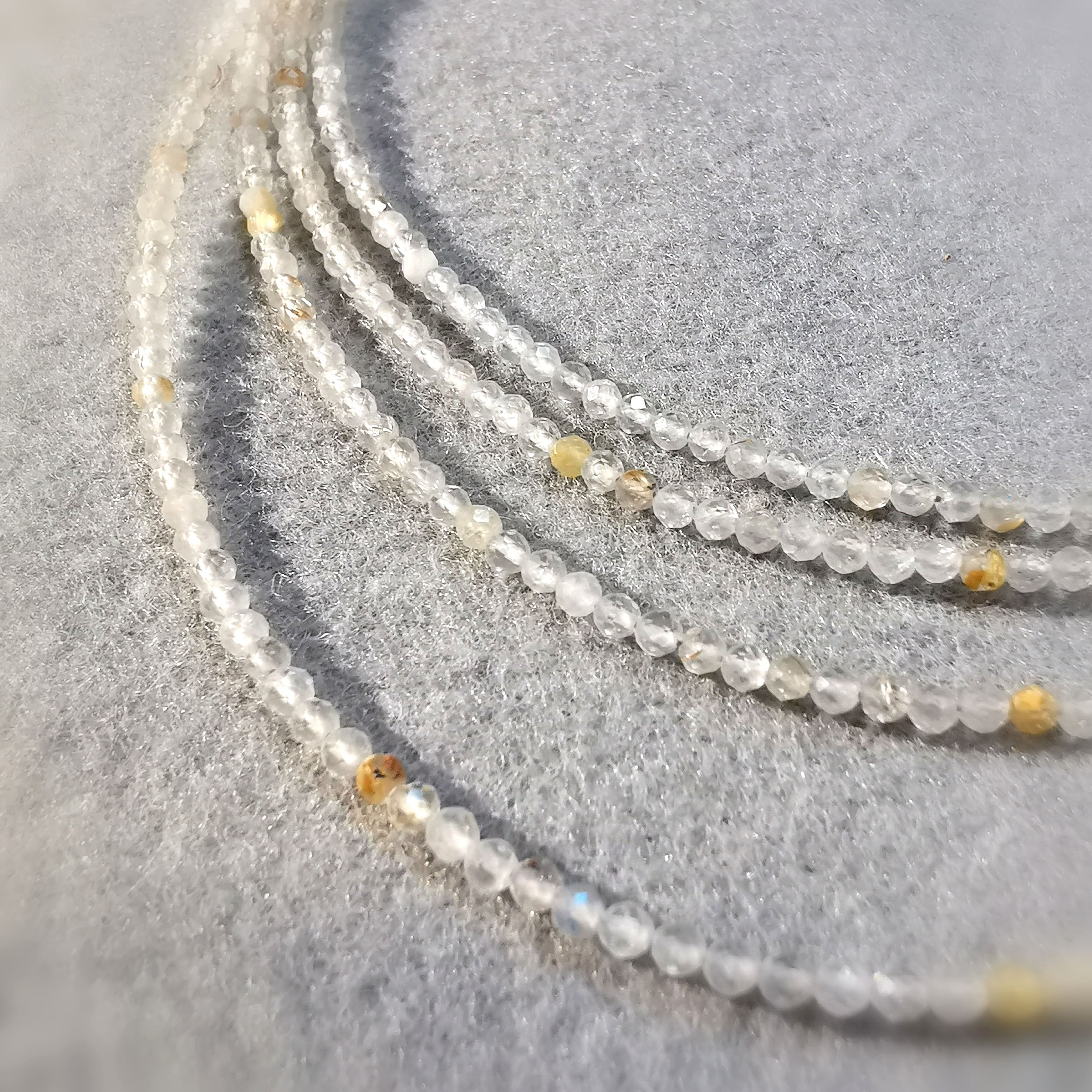 Rutilquarz Edelstein Heilstein Kette 41- 44 cm, filigrane 2 mm Heilsteine, Wahrheitsstein