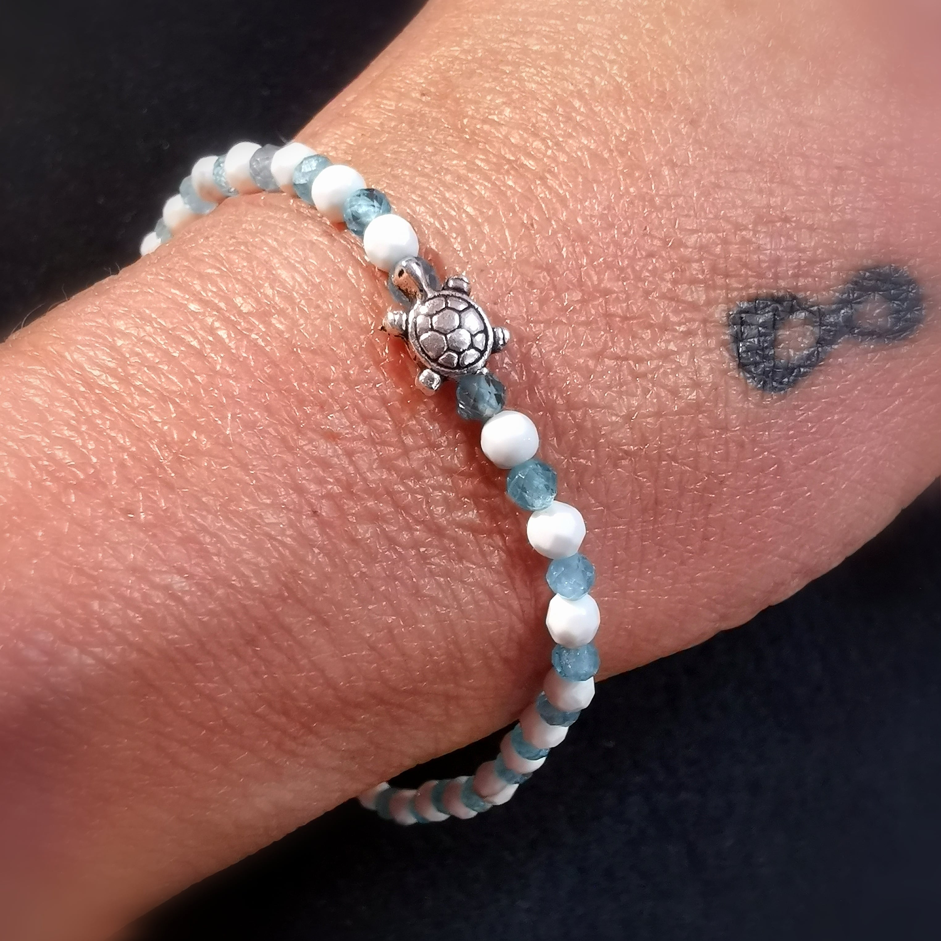 Schildkröte Wasserschildkröte Edelstein Mix Karma Armband, Apatit Magnesit Heilsteine, geweiht, Freiheit und Freude