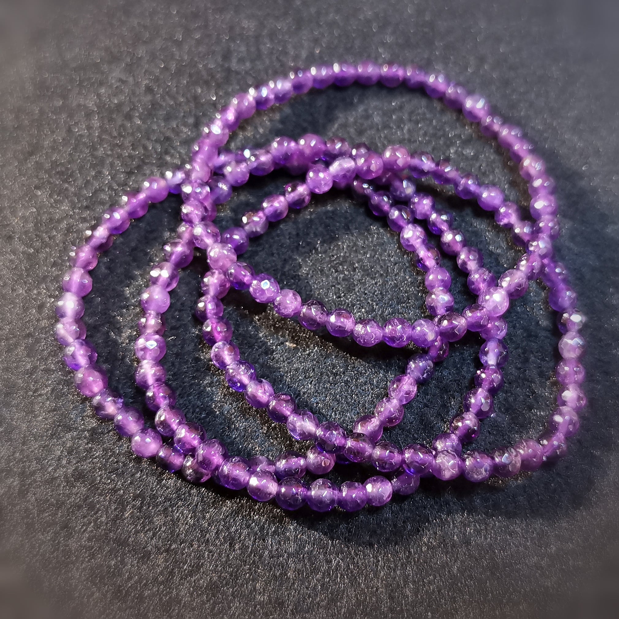 Amethyst Heilstein Edelstein Armband filigrane Perlen 4 mm, A Qualität - Harmonie in Beziehungen