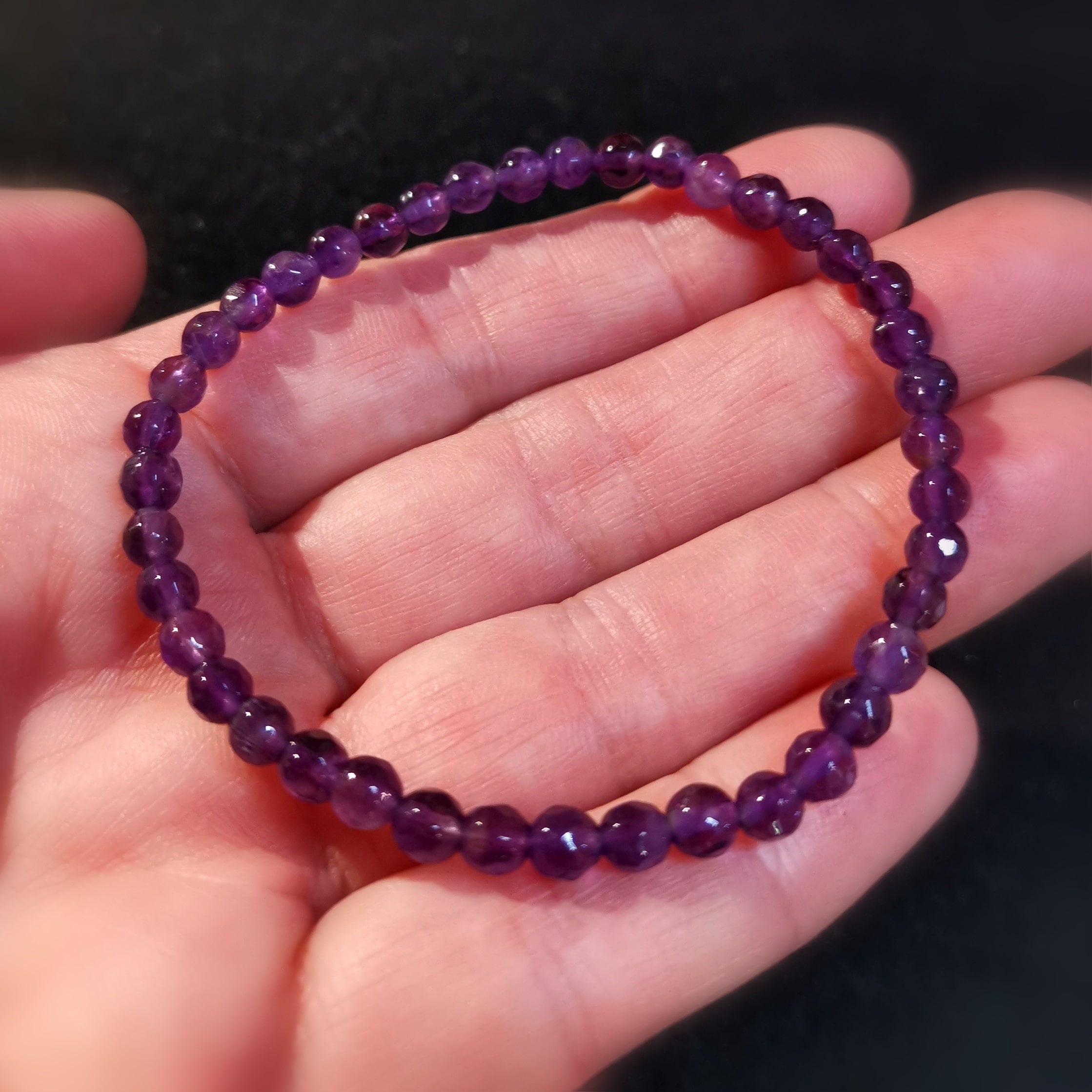 Amethyst Heilstein Edelstein Armband filigrane Perlen 4 mm, A Qualität - Harmonie in Beziehungen