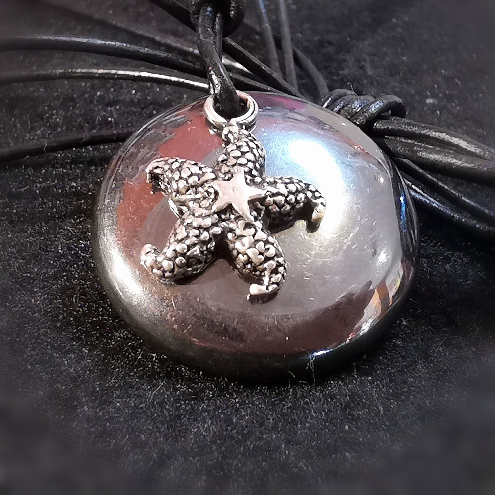 Hämatit Edelstein Heilstein Seestern Design Krafttier Karma Kette Wellness Chakra - Kraft und Vertrauen
