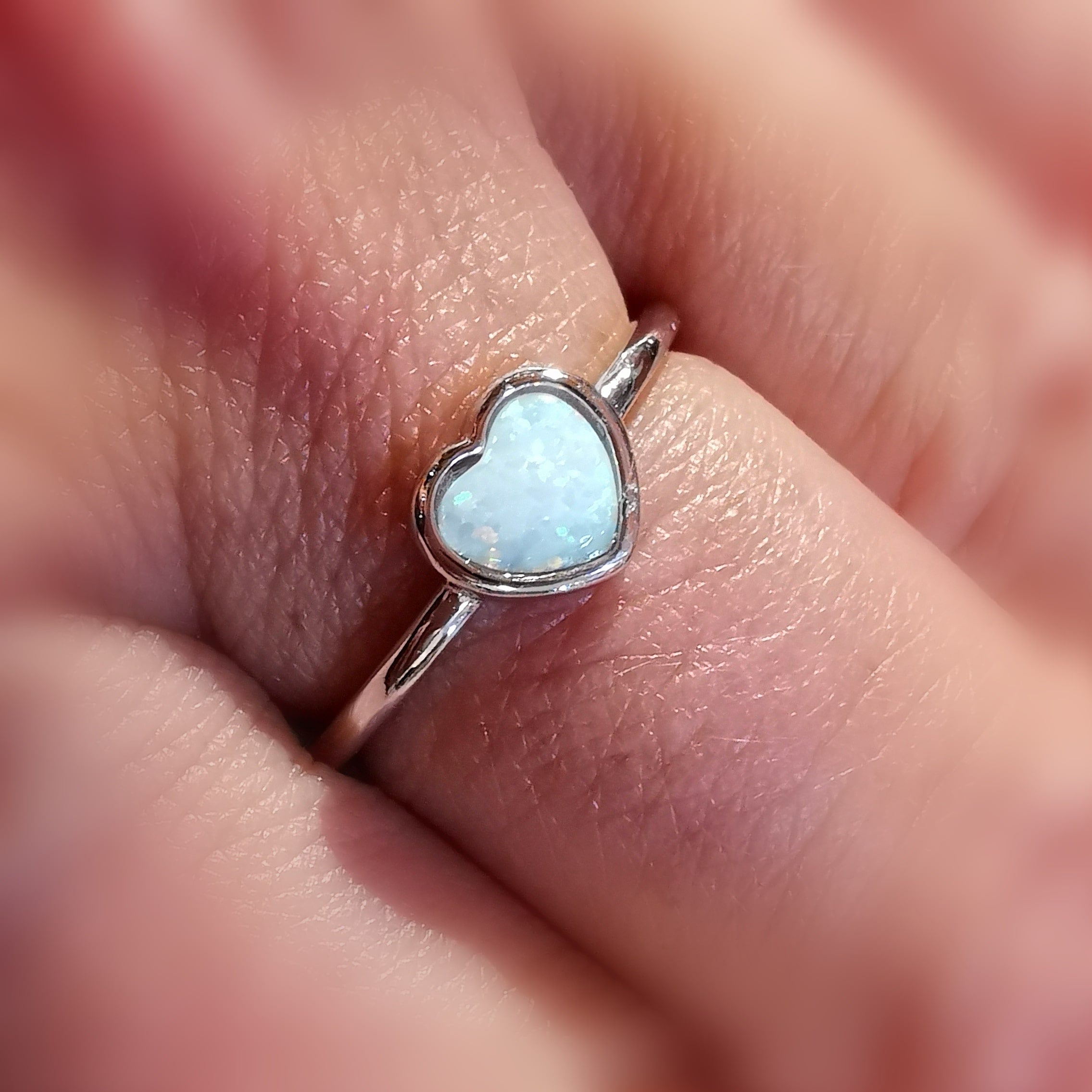 Herz Opal Edelstein Heilstein Ring Sterlingsilber fein und klassisch Größe 57, weiß - Seelentrost