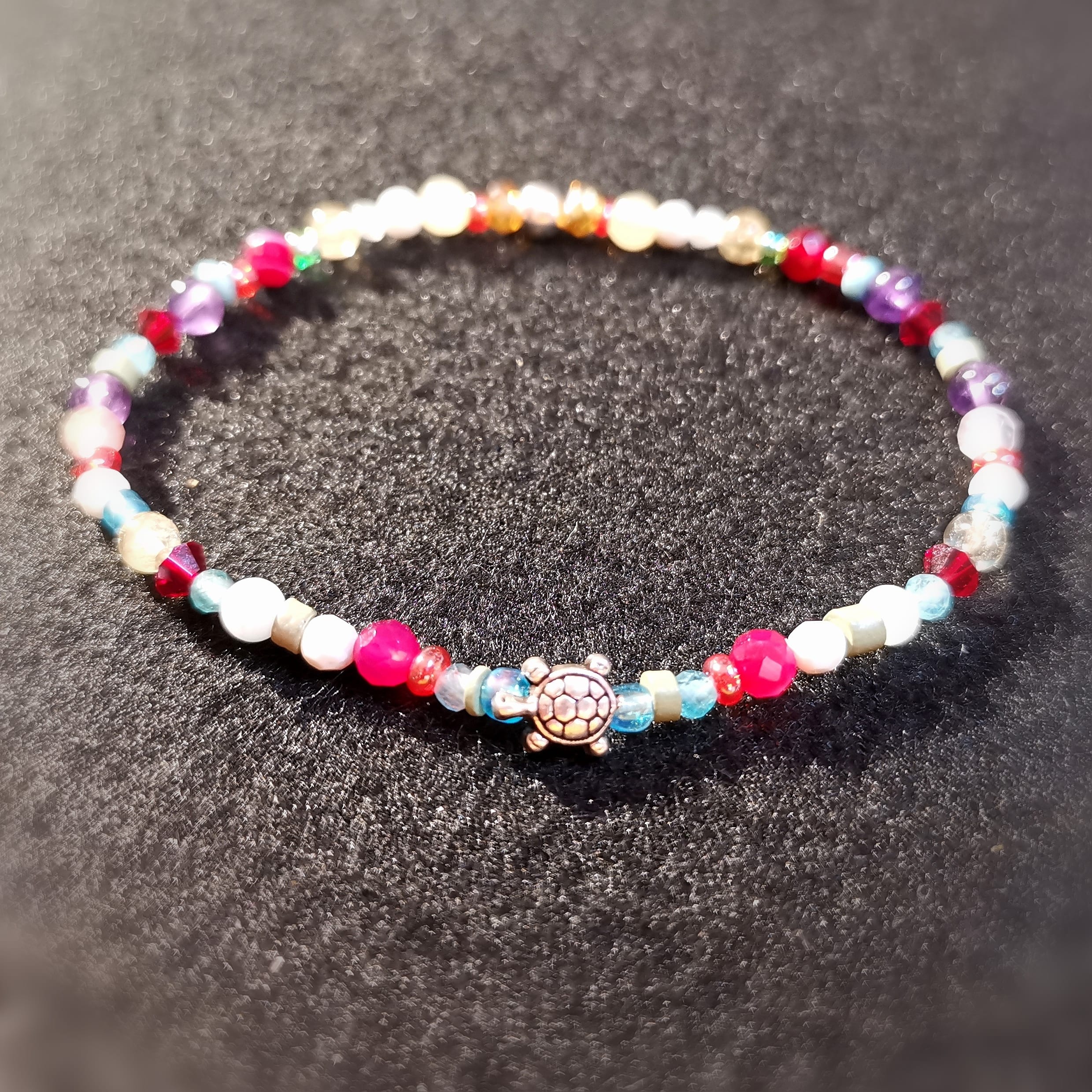 "1000 Kostbarkeiten" Schildkröte Wasserschildkröte Krafttier Edelstein Mix Karma Armband, geweiht, Freude Freude Freude