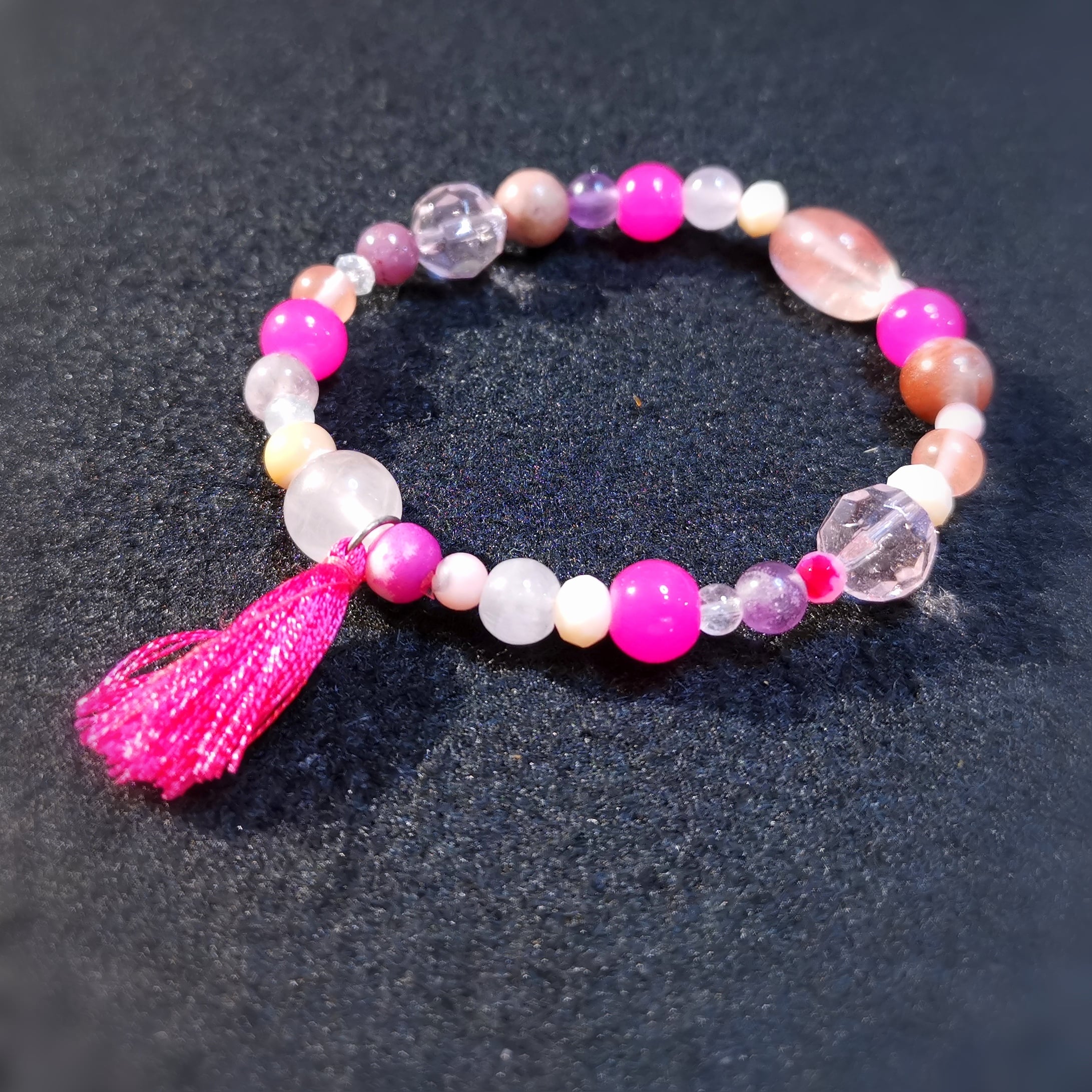 Edelstein Mix Karma Armband, Ton in Ton, Rosa Pink, geweiht, Hippie Heilstein Mode, Liebe Liebe Liebe