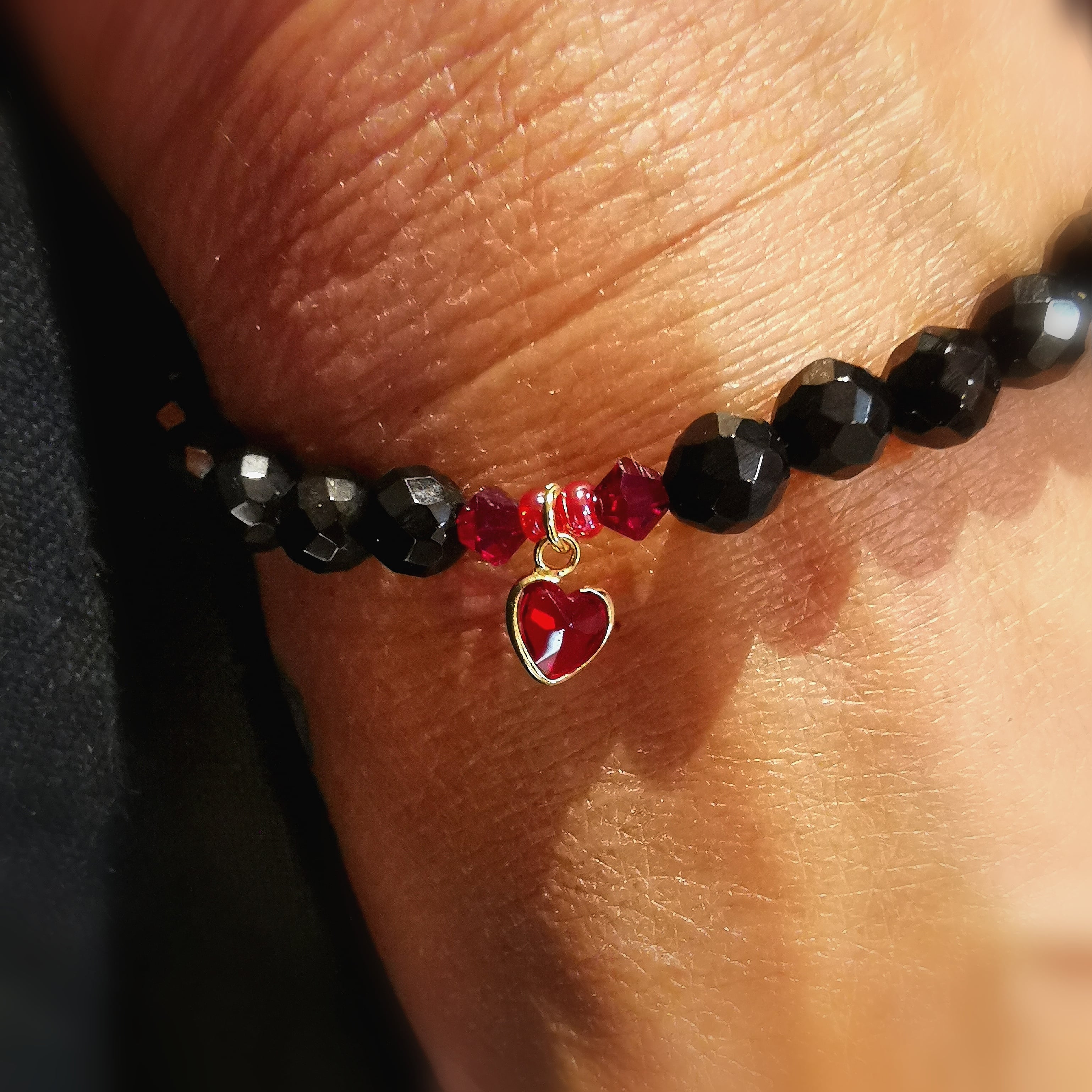 Gagat Zirkon Herz Edelstein Heilstein Karma Armband, geweiht, Entspannung
