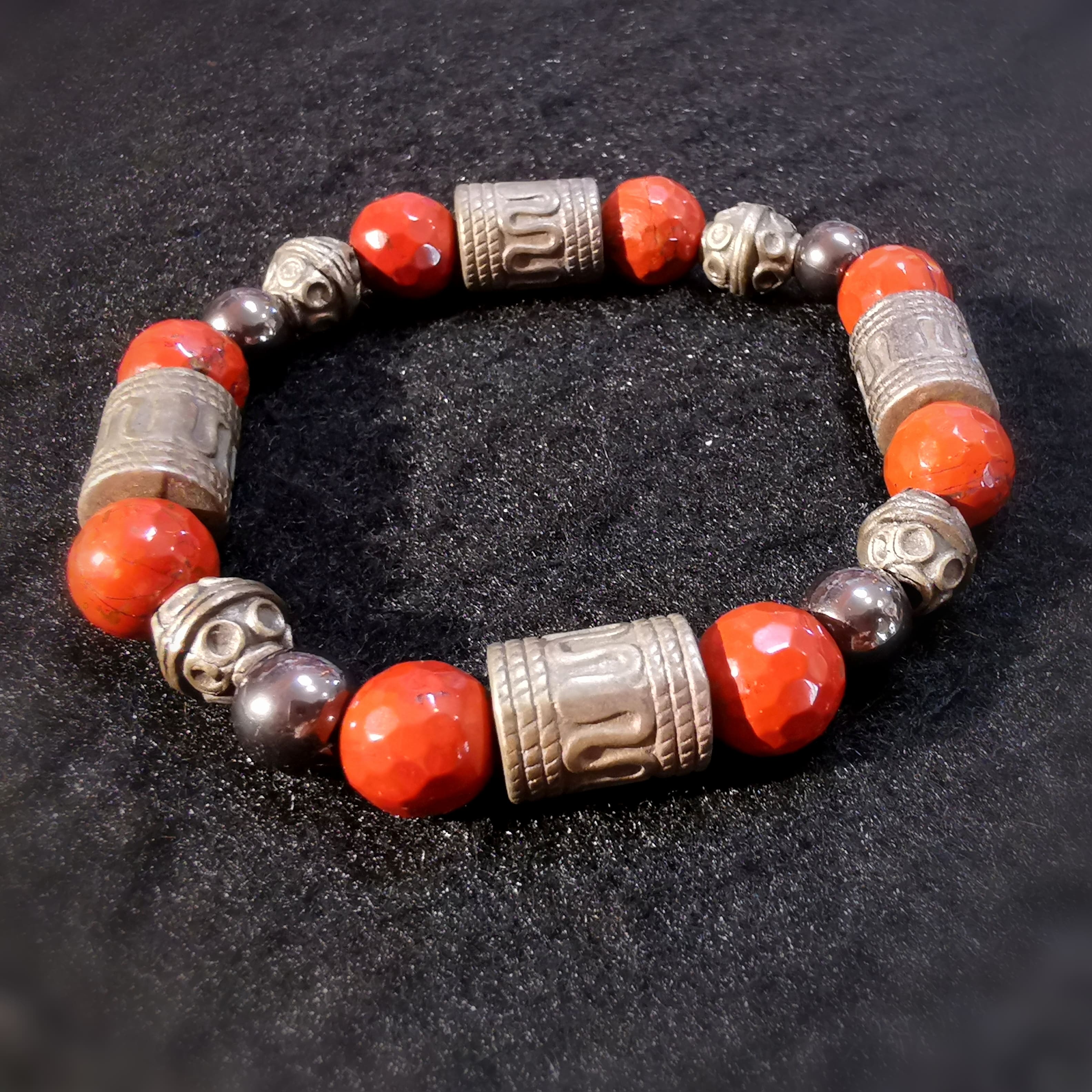 Hämatit roter Jaspis Edelstein Heilstein Karma Armband, geweiht - Wurzelchakra Kraft und Ausdauer