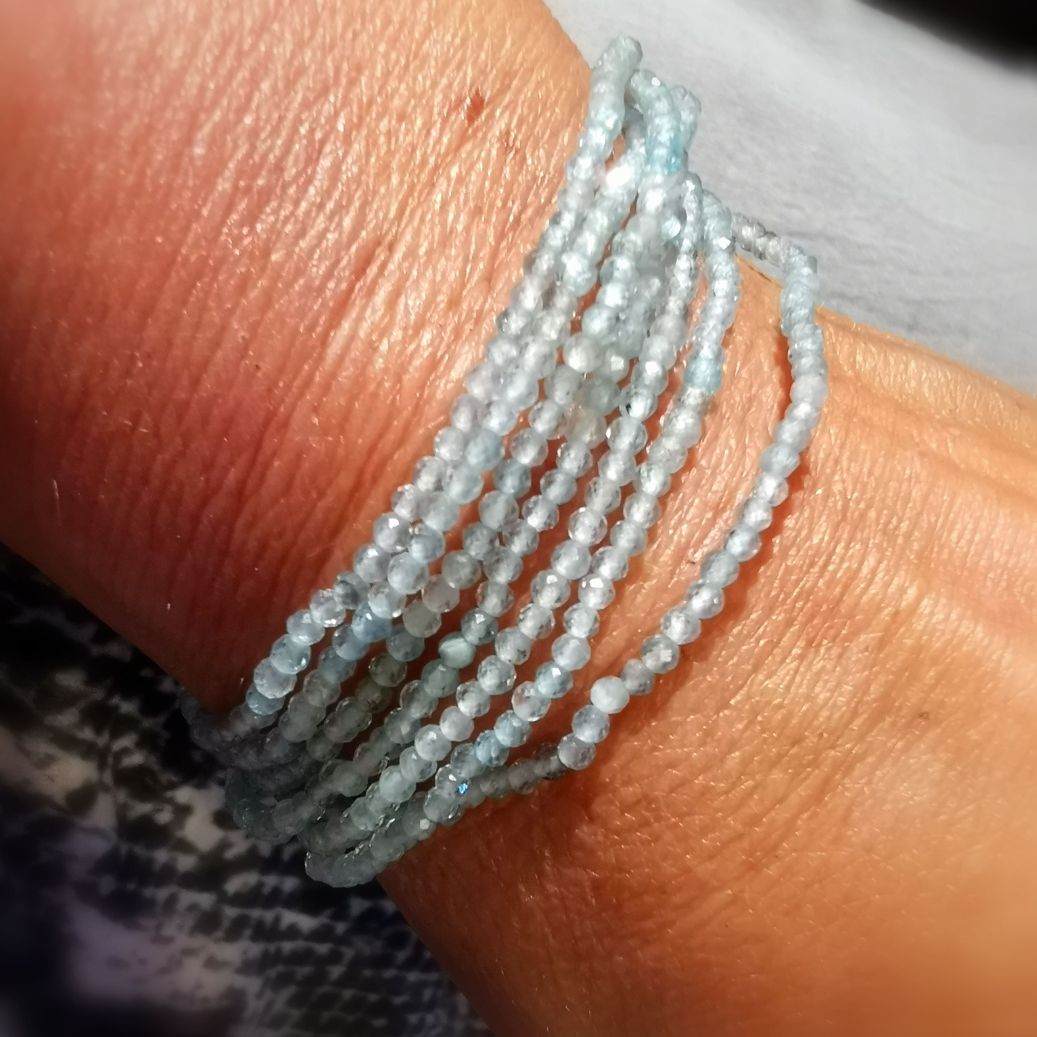 Apatit AA Qualität Armbändchen Armband Heilstein Edelstein Schmuck filigran 2 mm, Zufriedenheit
