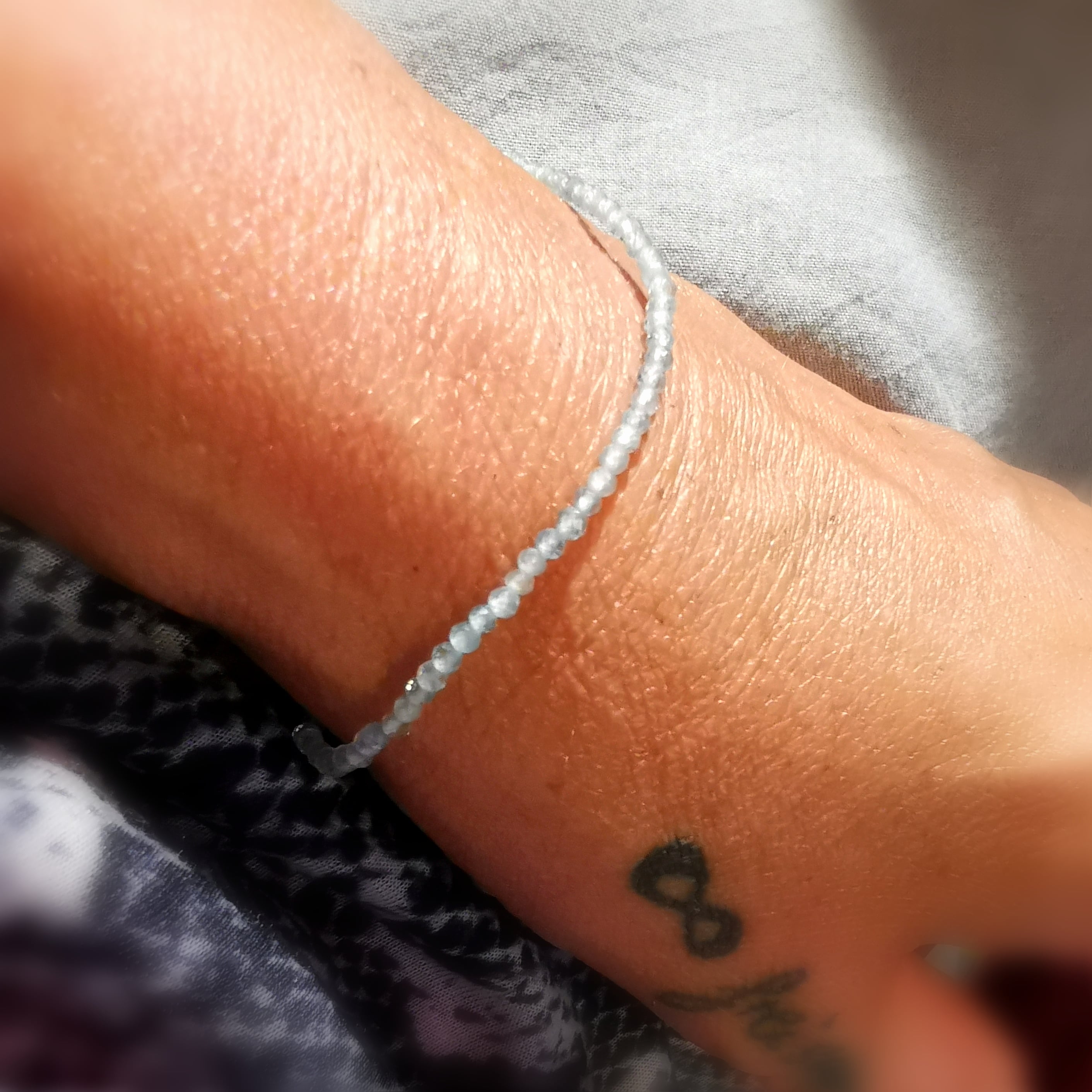 Apatit AA Qualität Armbändchen Armband Heilstein Edelstein Schmuck filigran 2 mm, Zufriedenheit