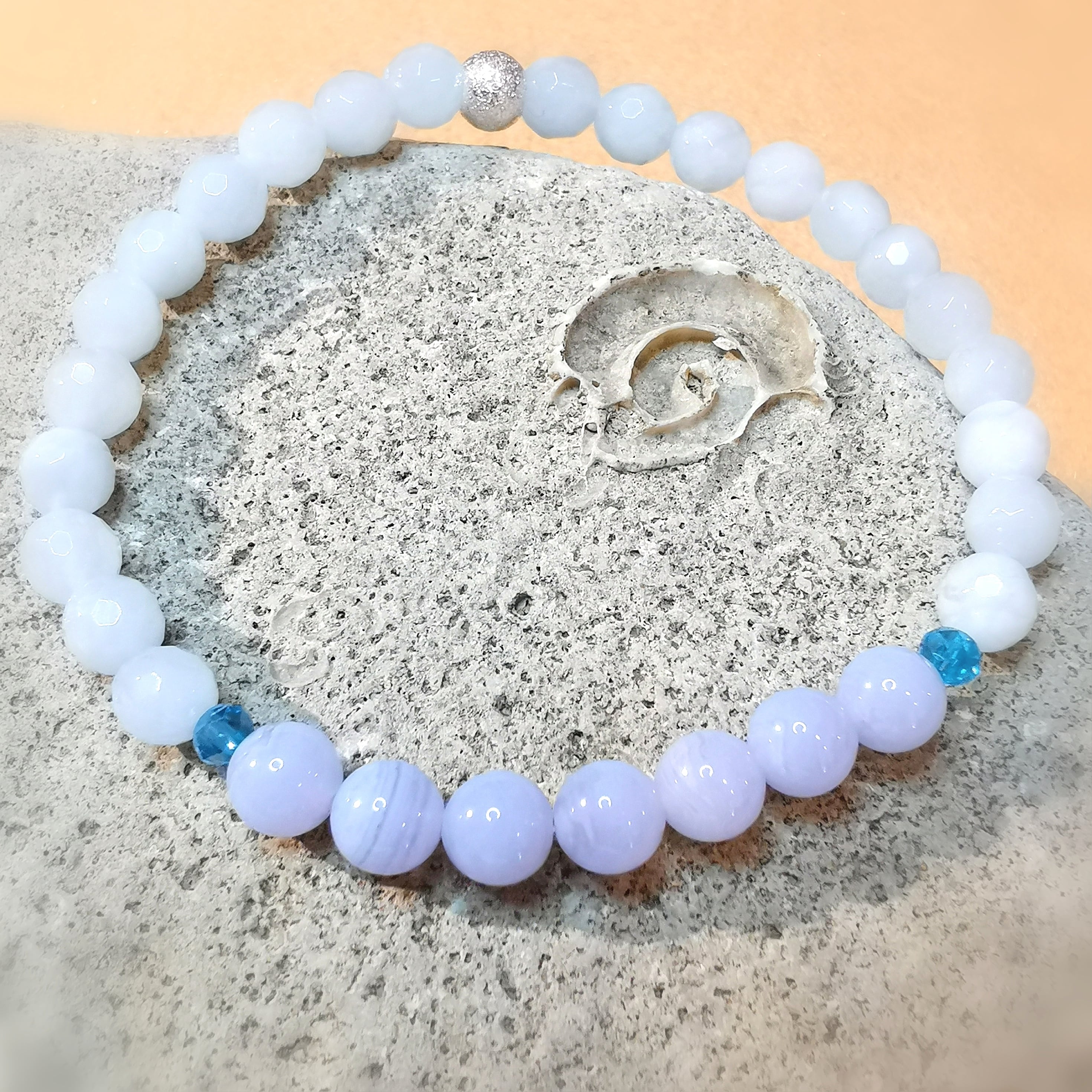 Chalzedon Aquamarin Beryll Edelstein Heilstein Karma Armband, geweiht - das Gefühl von Freiheit