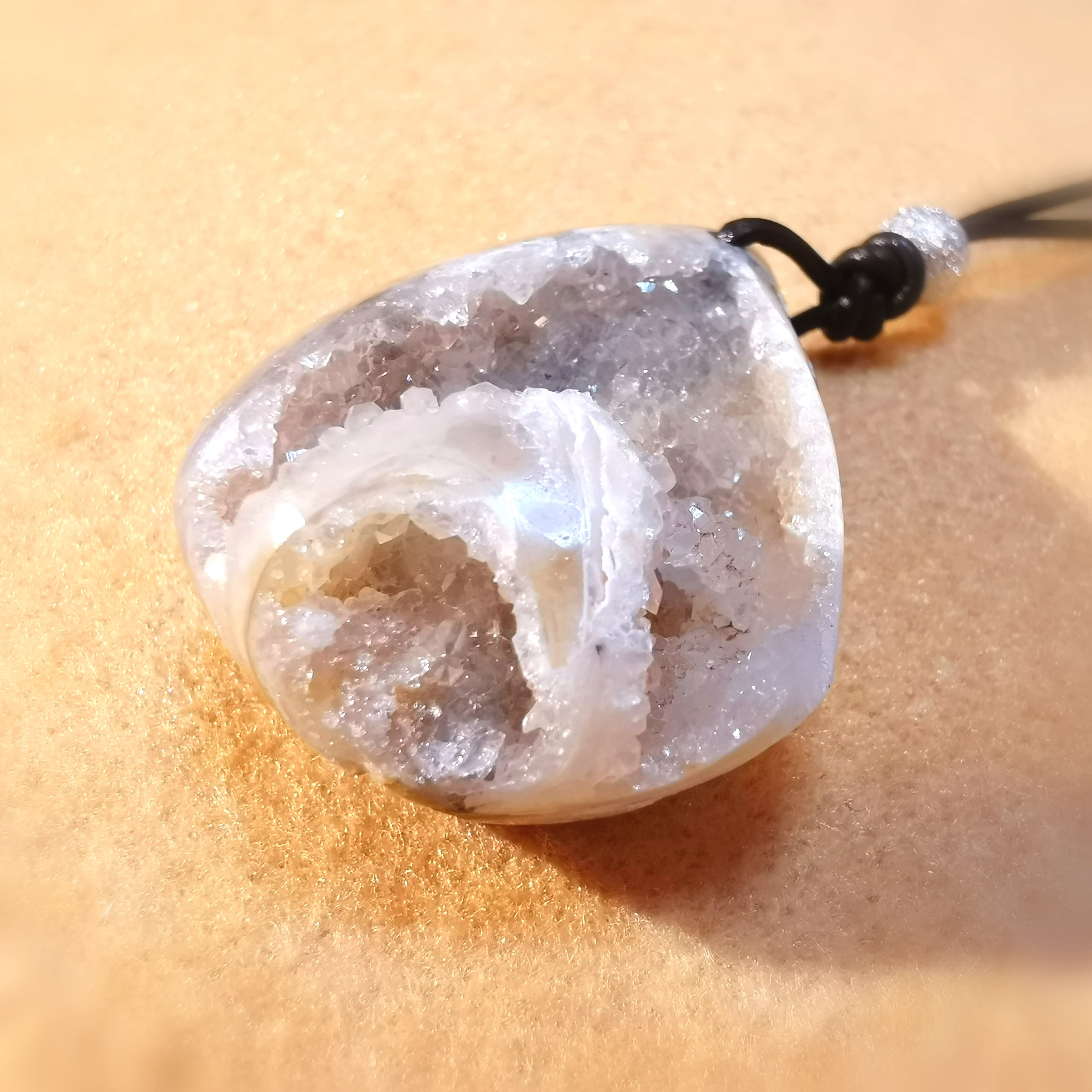 Geoden Achat, Druse Edelstein Heilstein Karma Kette, geweiht, Talisman, Selbstzentrierung, Selbstfindung