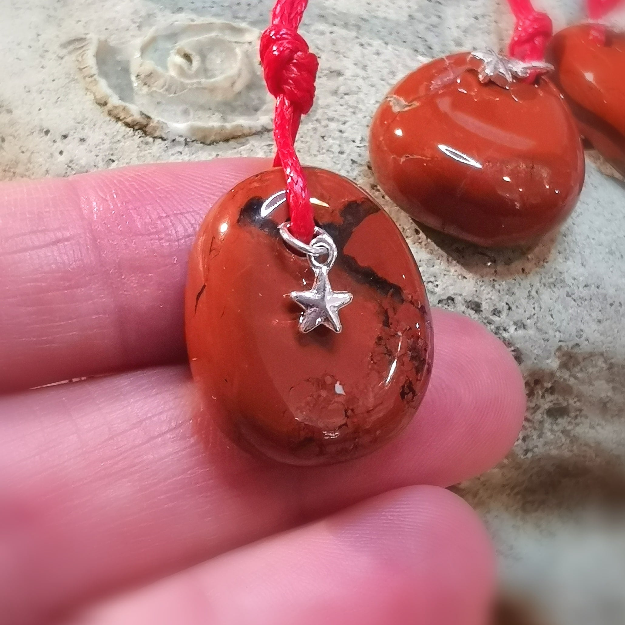 roter Jaspis Edelstein Seestern Karma Kette - Liebe und Glück