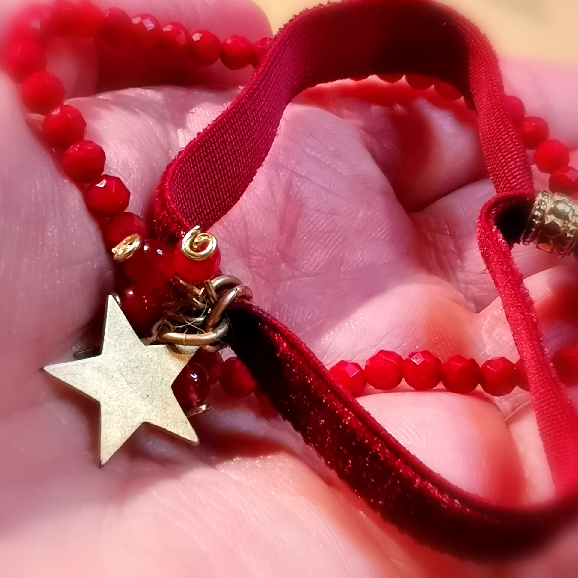 rote Koralle Samt Edelstein Karma Armband Set, geweiht, Energiefluss und Lebenskraft