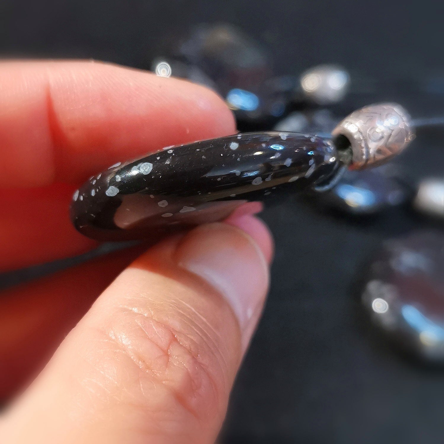 Schneeflocken Obsidian Edelstein Leder Karma Chakra Kette, Schutz und Hoffnung