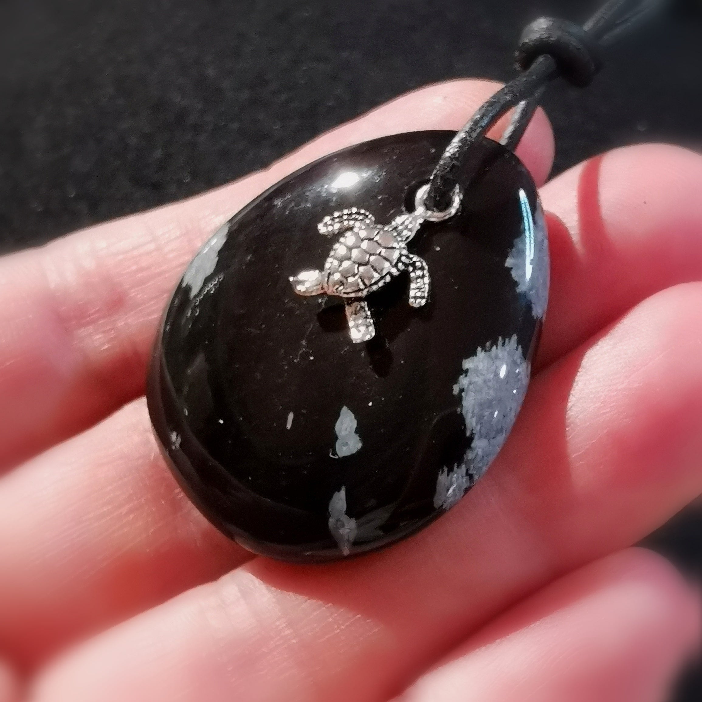 Schneeflocken Obsidian Edelstein Kette mit Krafttier Schildkröte, Heilstein Sterlingsilber Karma Schmuck geweiht, Aura Schutz