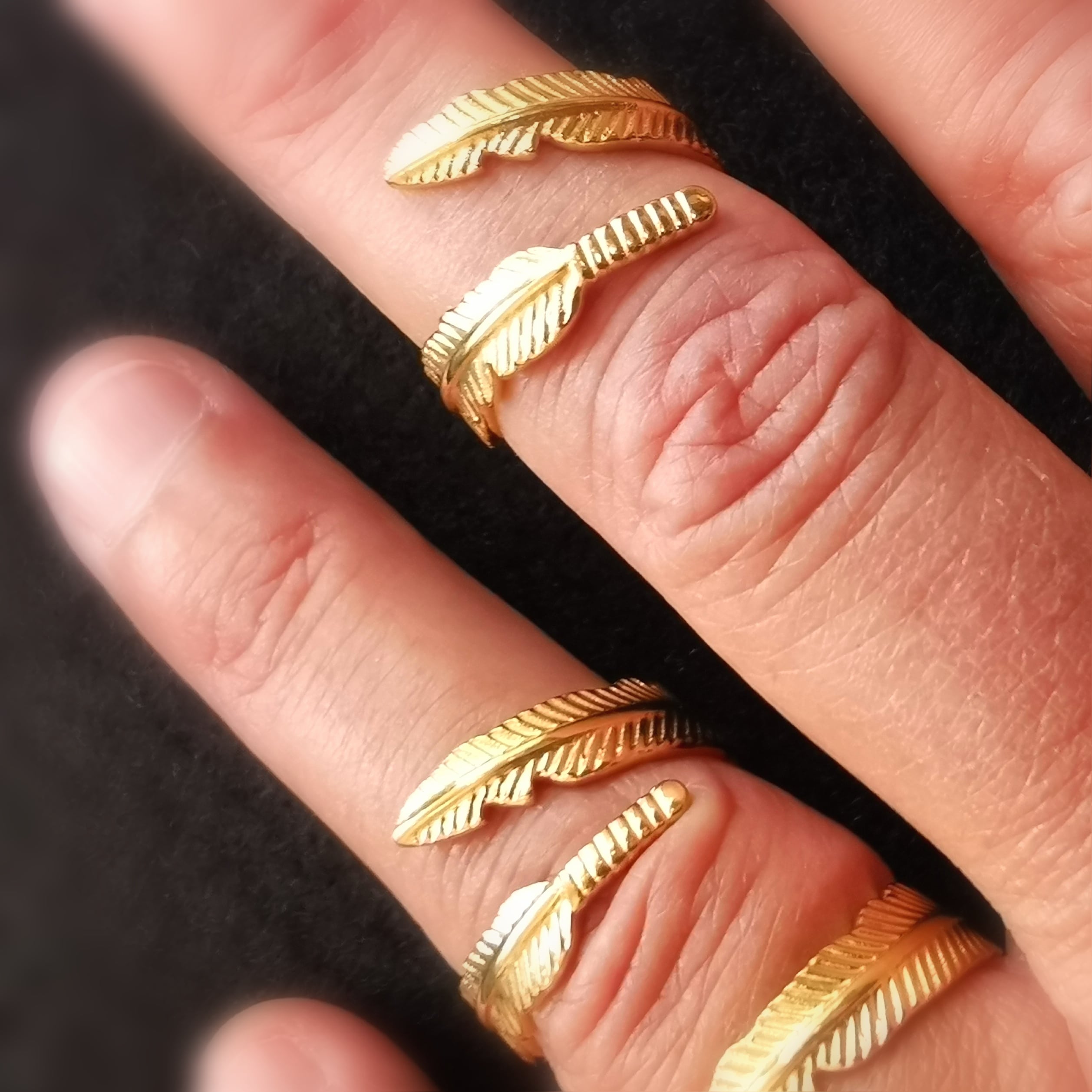 Engelsfeder Feder Gold Ring - Leichtigkeit und Glück