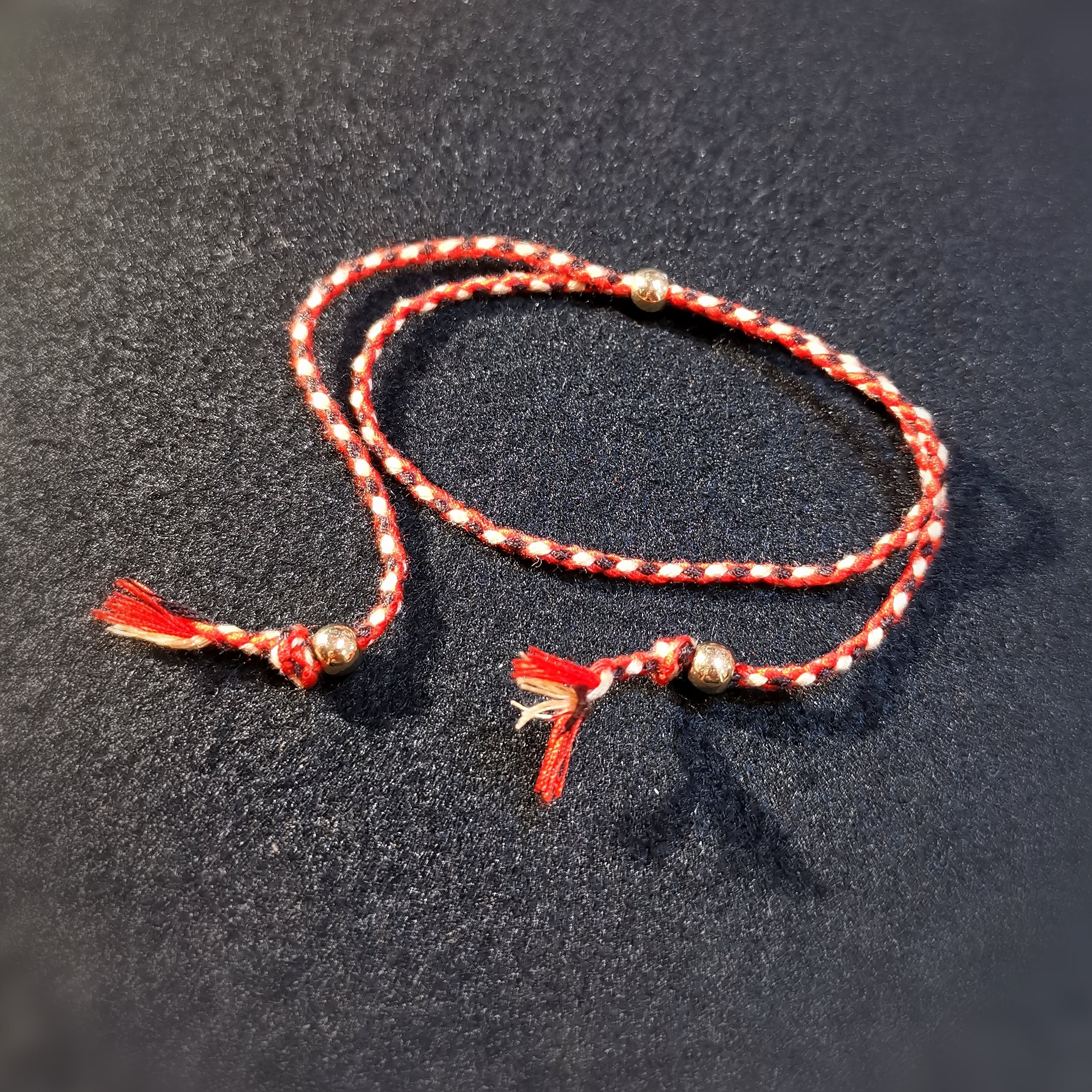 Glücksbändchen Rot Schwarz Beige, happy bead, "wünsch dir 'was" Armband / Fusskettchen geweiht, Freude am Leben