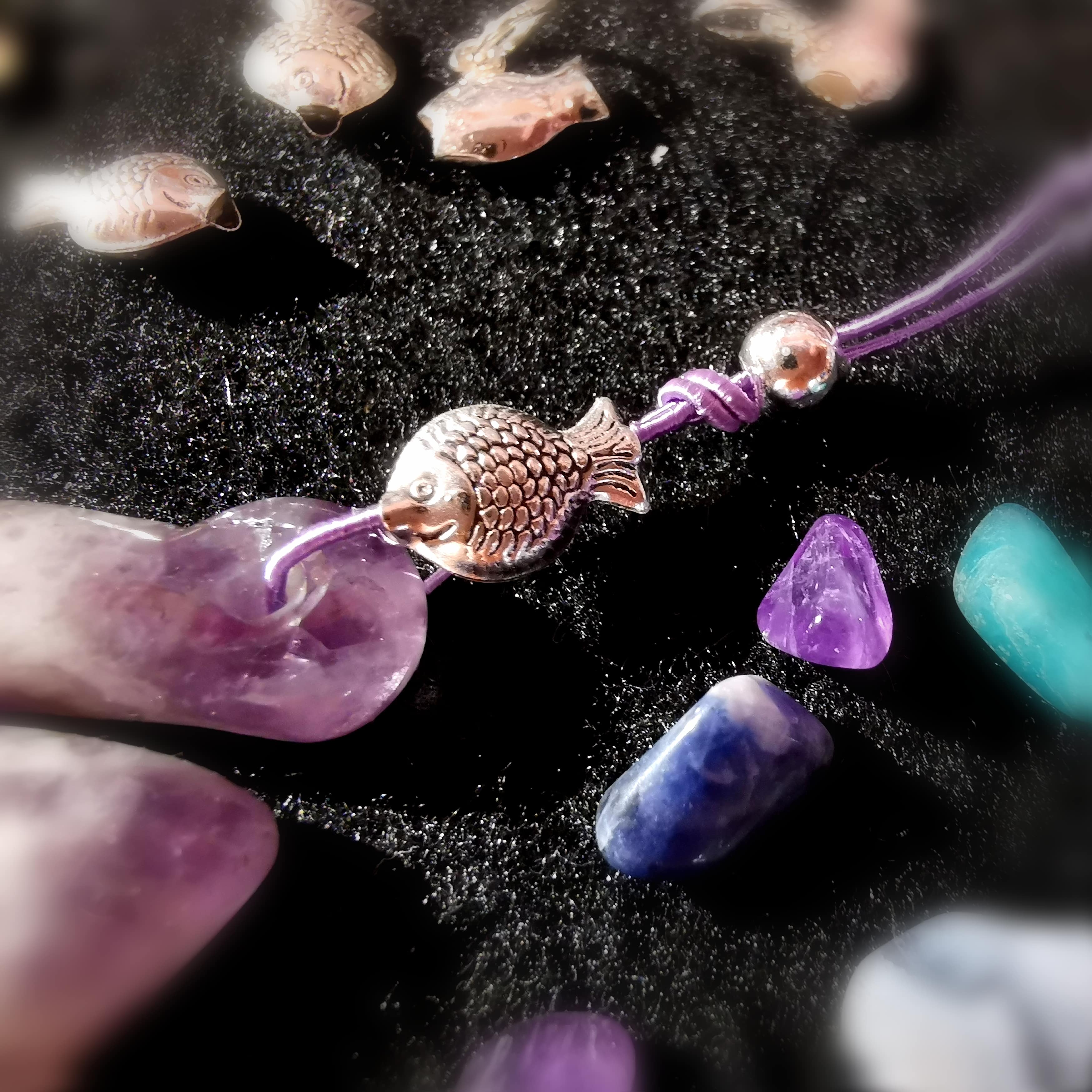 HEI MATAU Angelhaken Maori Amethyst Edelstein Heilstein Talisman Karma Kette, geweiht - Hingabe und Vertrauen