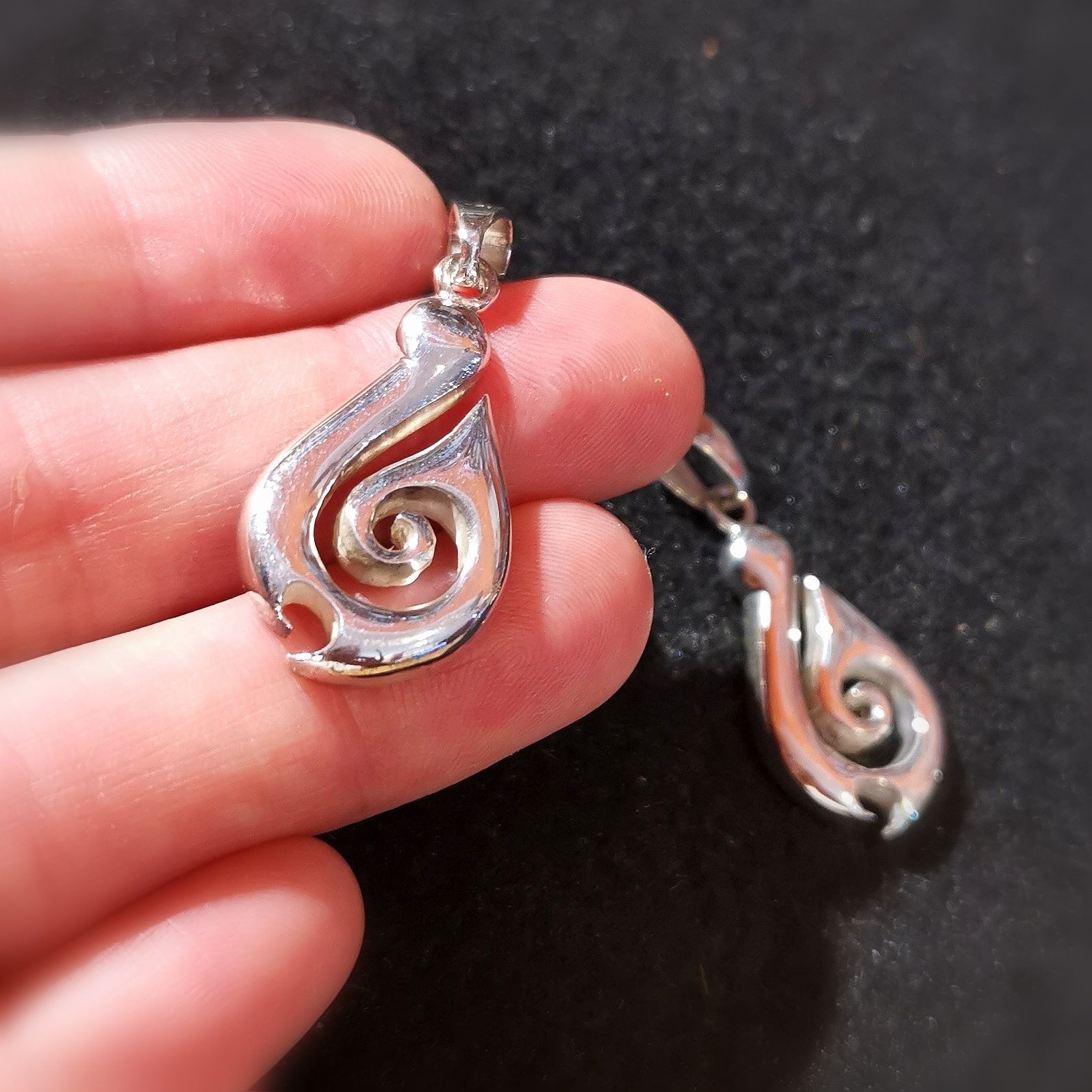 HEI MATAU Angelhaken Maori Talisman Glücksbringer Anhänger Sterlingsilber