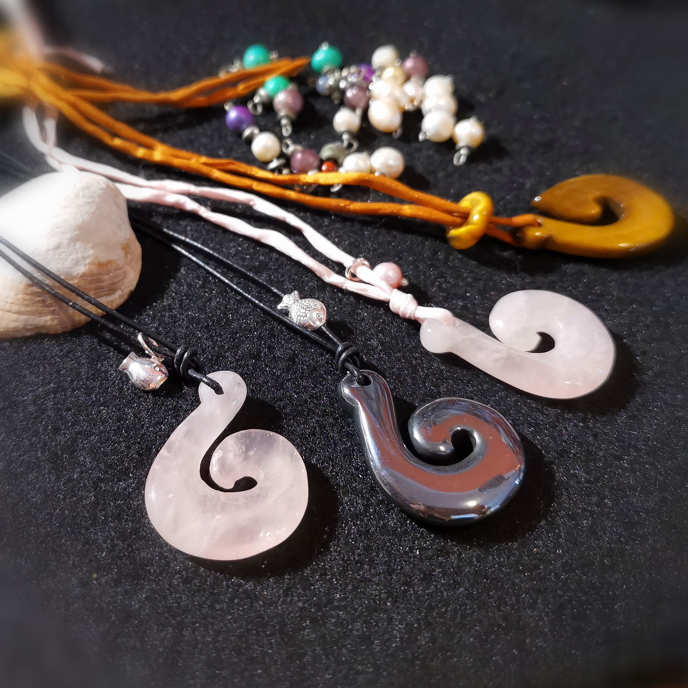 HEI MATAU Angelhaken Maori Hämatit Edelstein Heilstein Talisman Karma Kette, geweiht - Kraft und Schutz