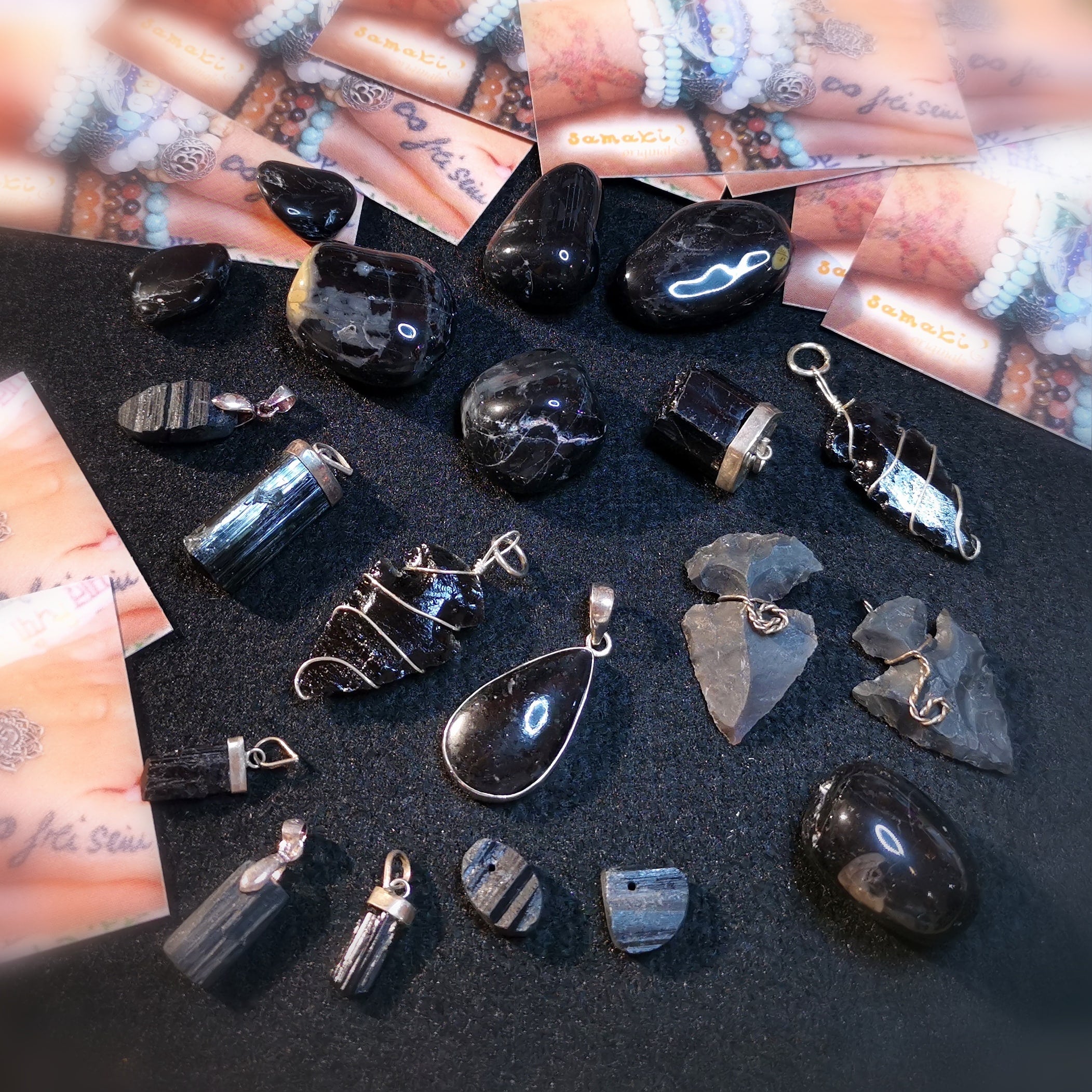 Obsidian Pfeilspitze Speerspitze Edelstein Heilstein Lebensbaum Kraftkette, Karma Edelstein Talisman Kette mit Seide, geweiht - behütet