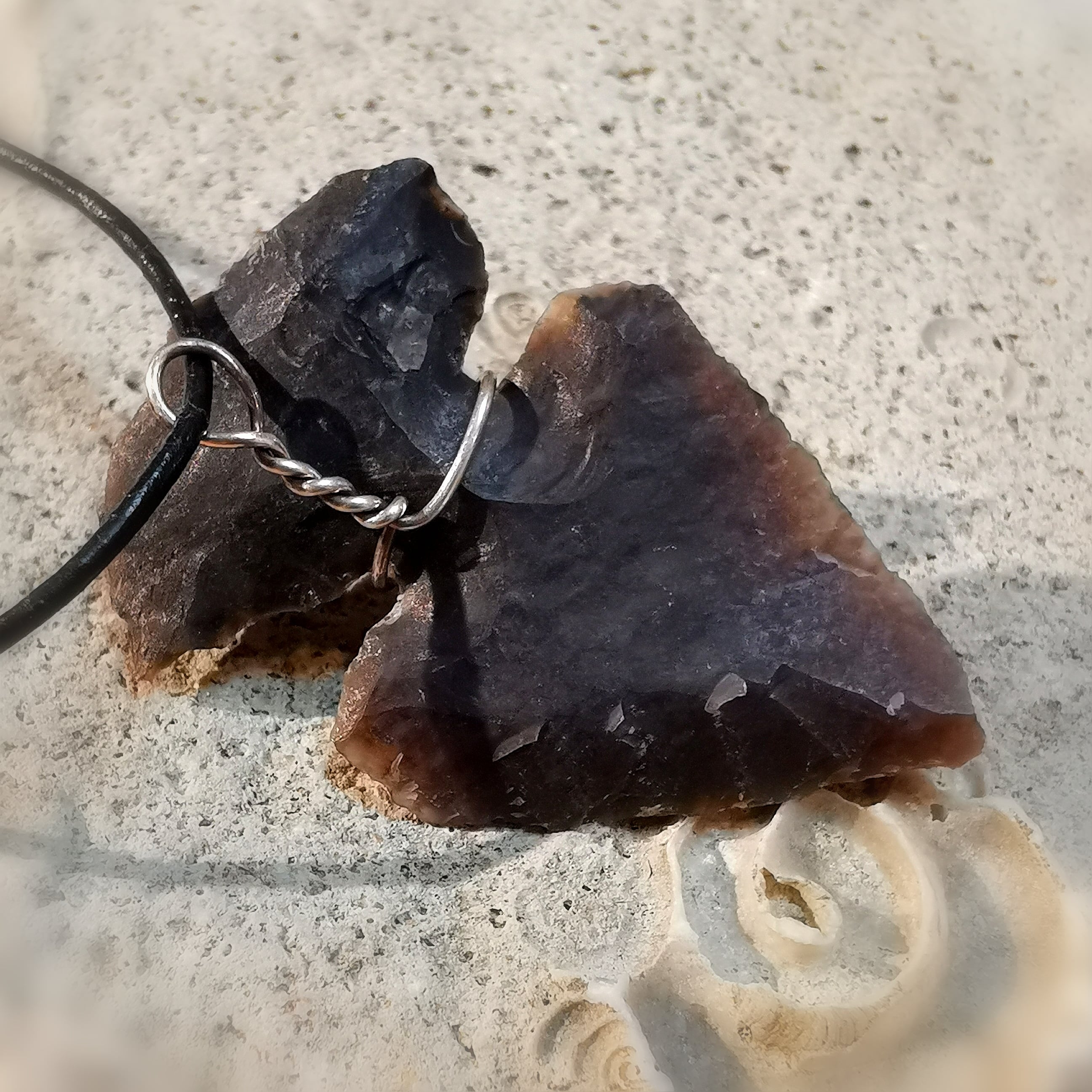 Turmalin Pfeilspitze Speerspitze Edelstein Heilstein Karma Schutz Talisman Kette, geweiht