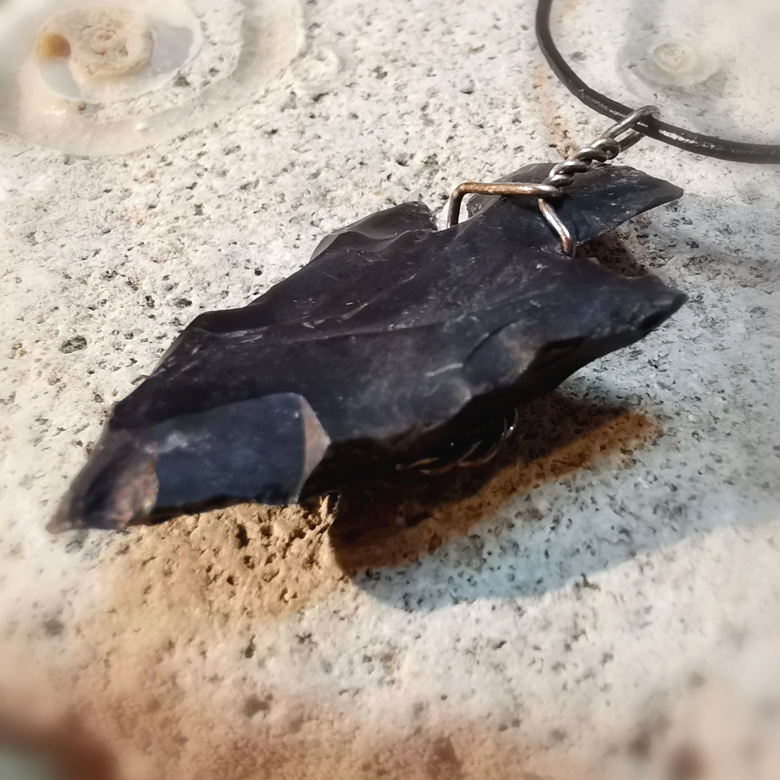 geweihte Turmalin Pfeilspitze Speerspitze Edelstein Heilstein Karma Schutz Talisman Kette